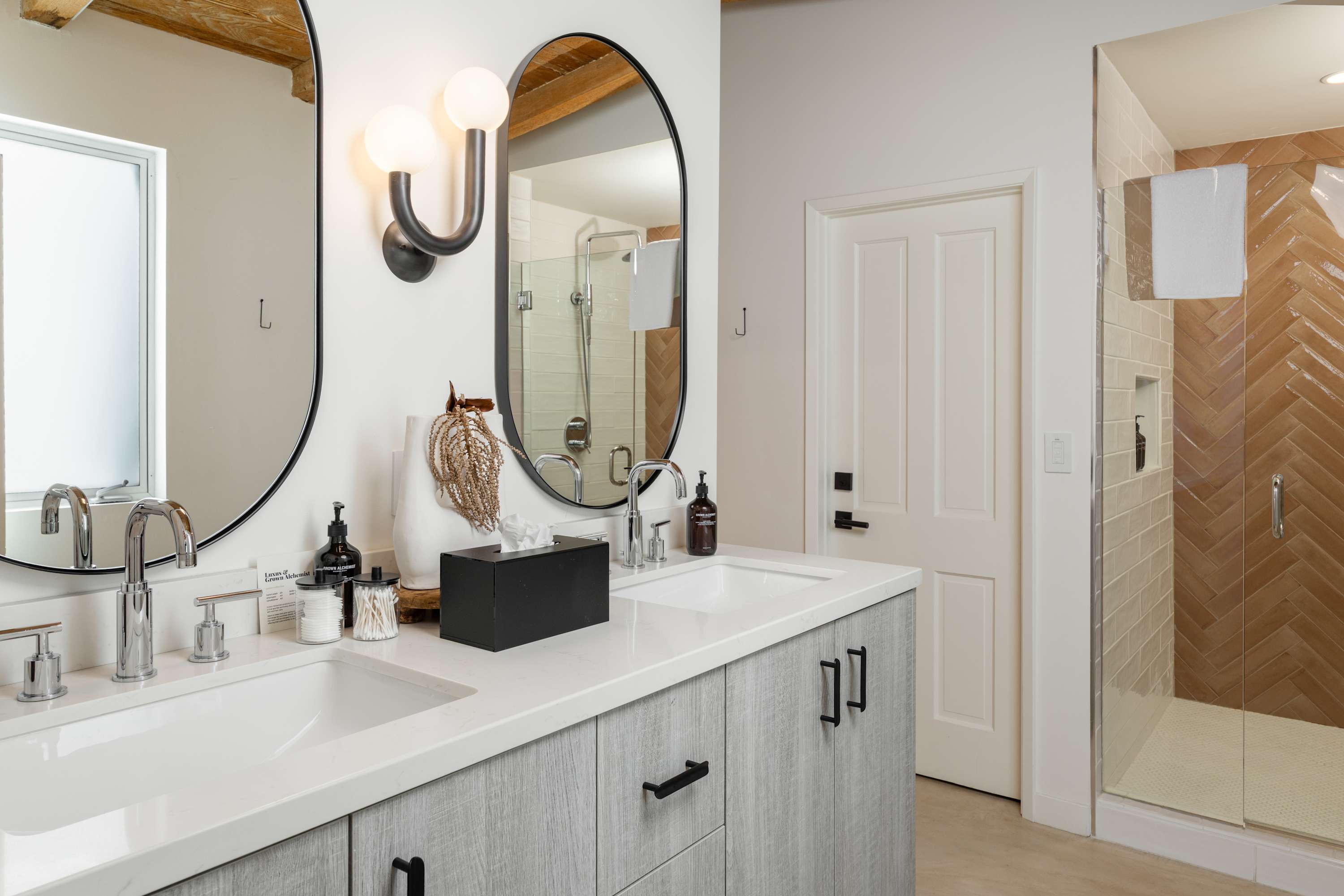 Primary Bathroom | San Simian in Palm Springs, California by Luxus Vacation Properties