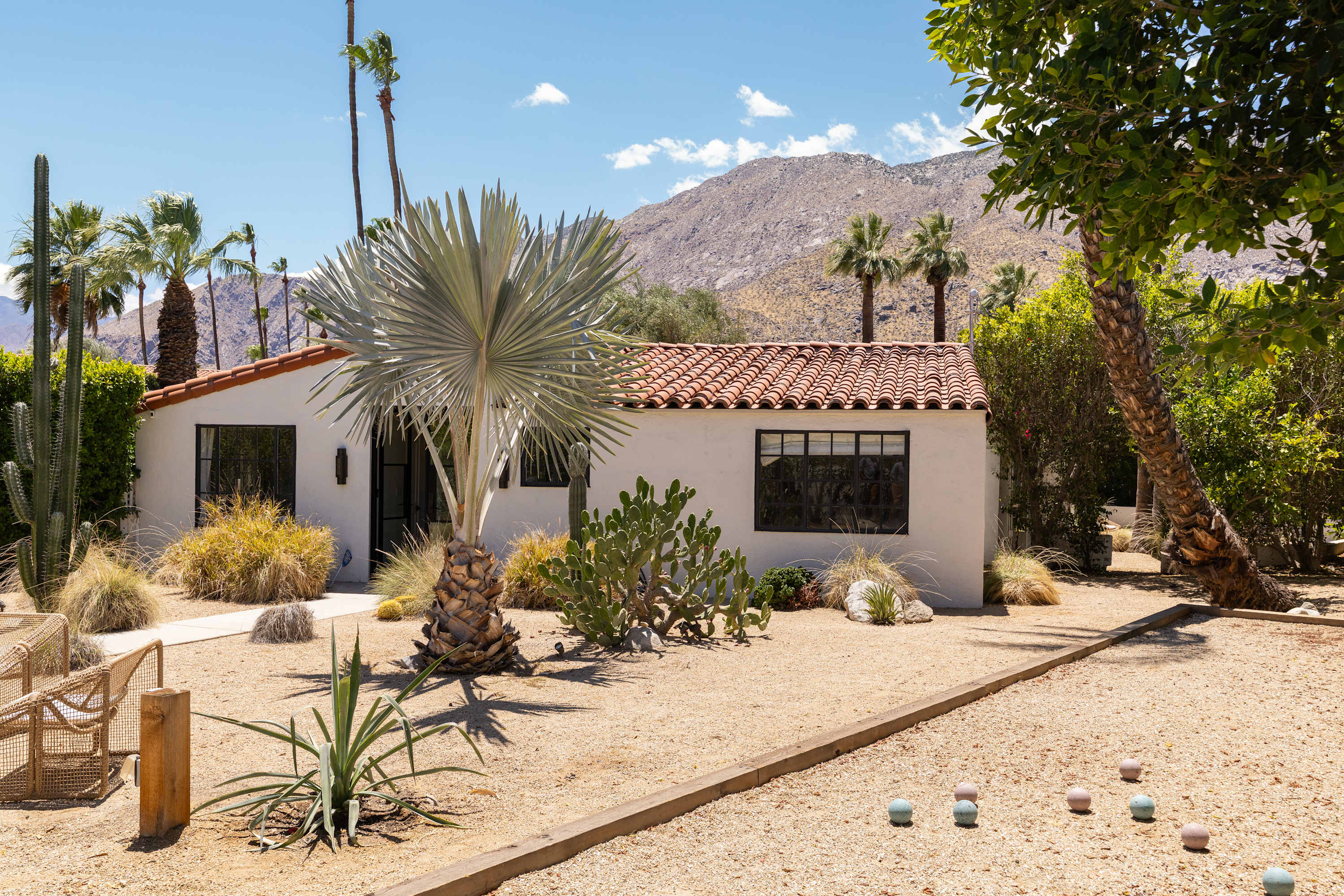 Backyard | San Simian in Palm Springs, California by Luxus Vacation Properties