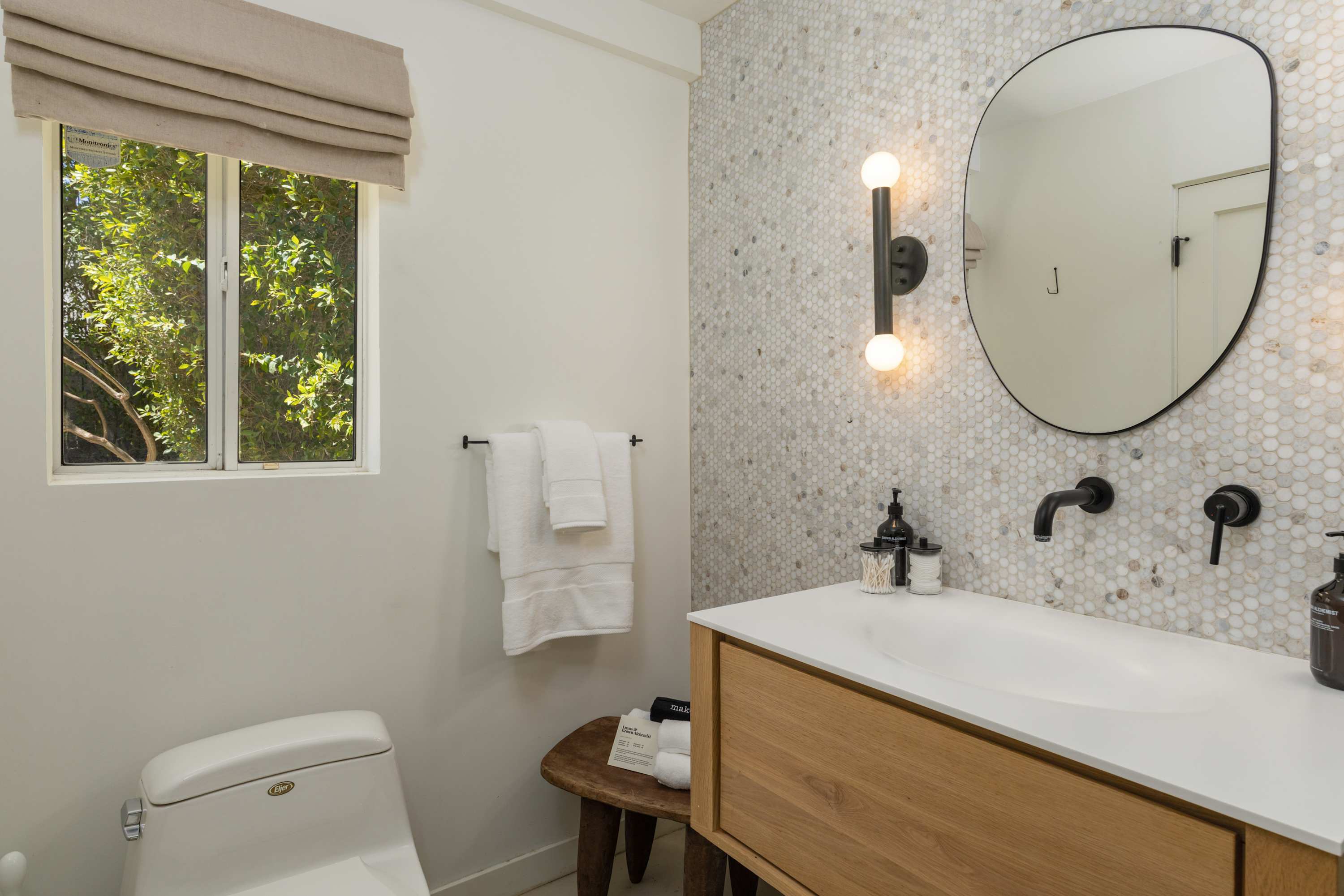 Casita (Bathroom 4) | San Simian in Palm Springs, California by Luxus Vacation Properties