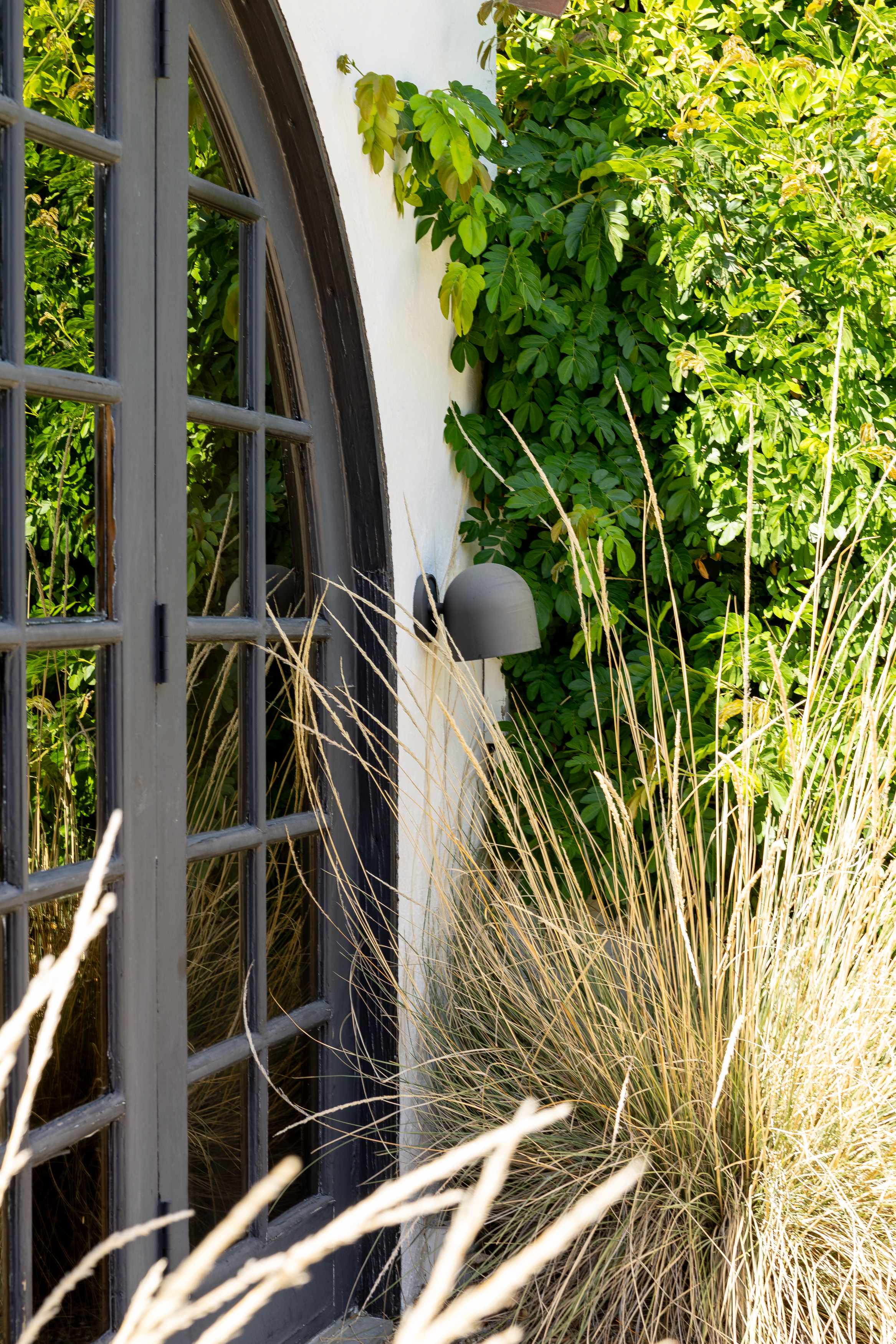 Backyard | San Simian in Palm Springs, California by Luxus Vacation Properties