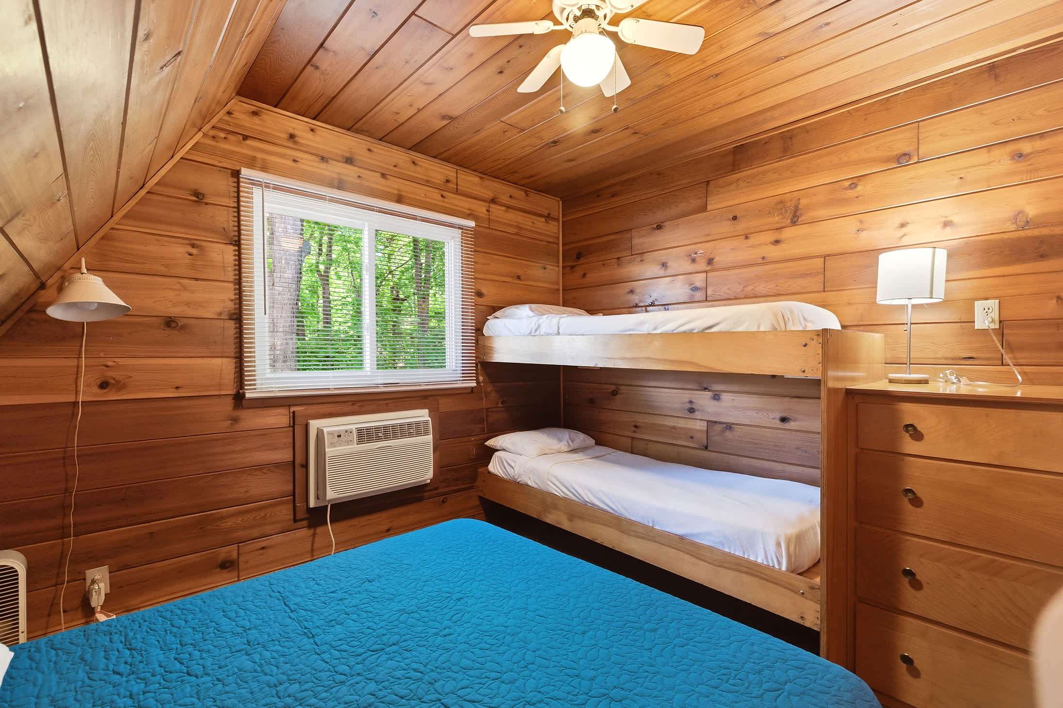 Bunk beds make it easy to accommodate kids during resort stays.