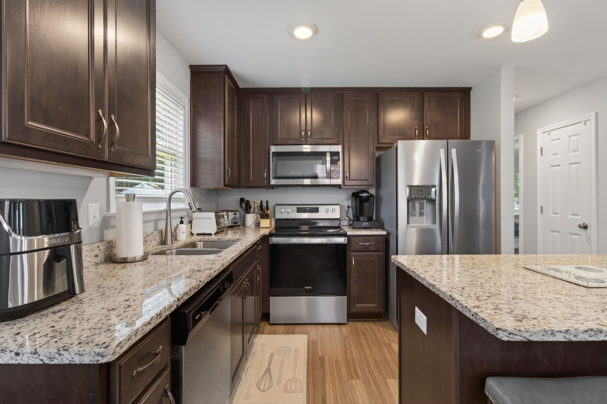 Ocean Breeze - Chesapeake Properties
