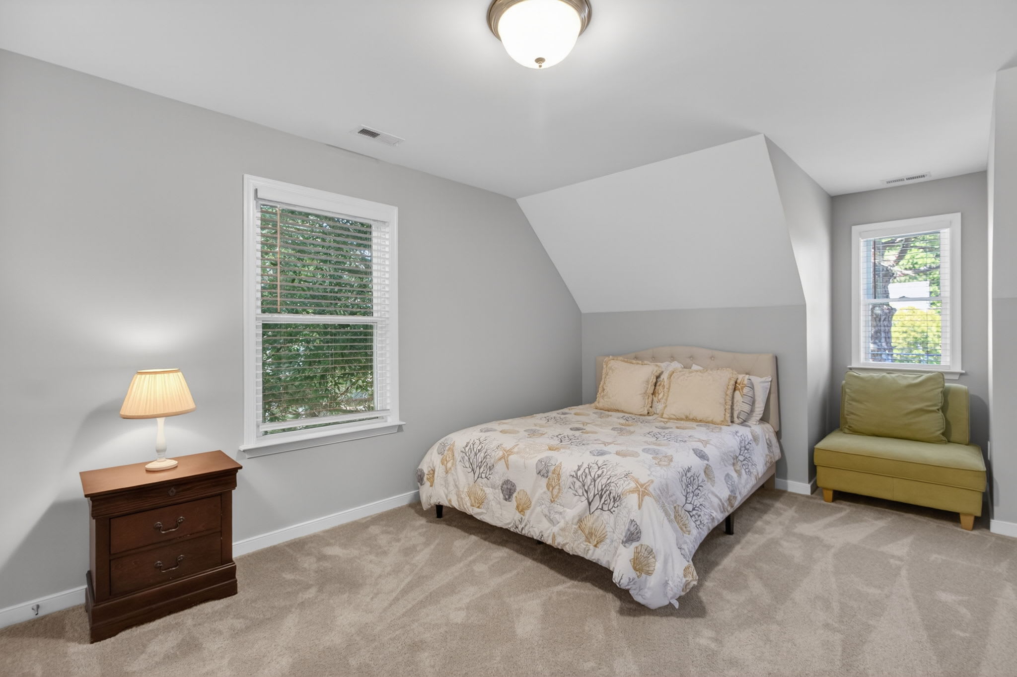 Ocean Breeze - Chesapeake Properties