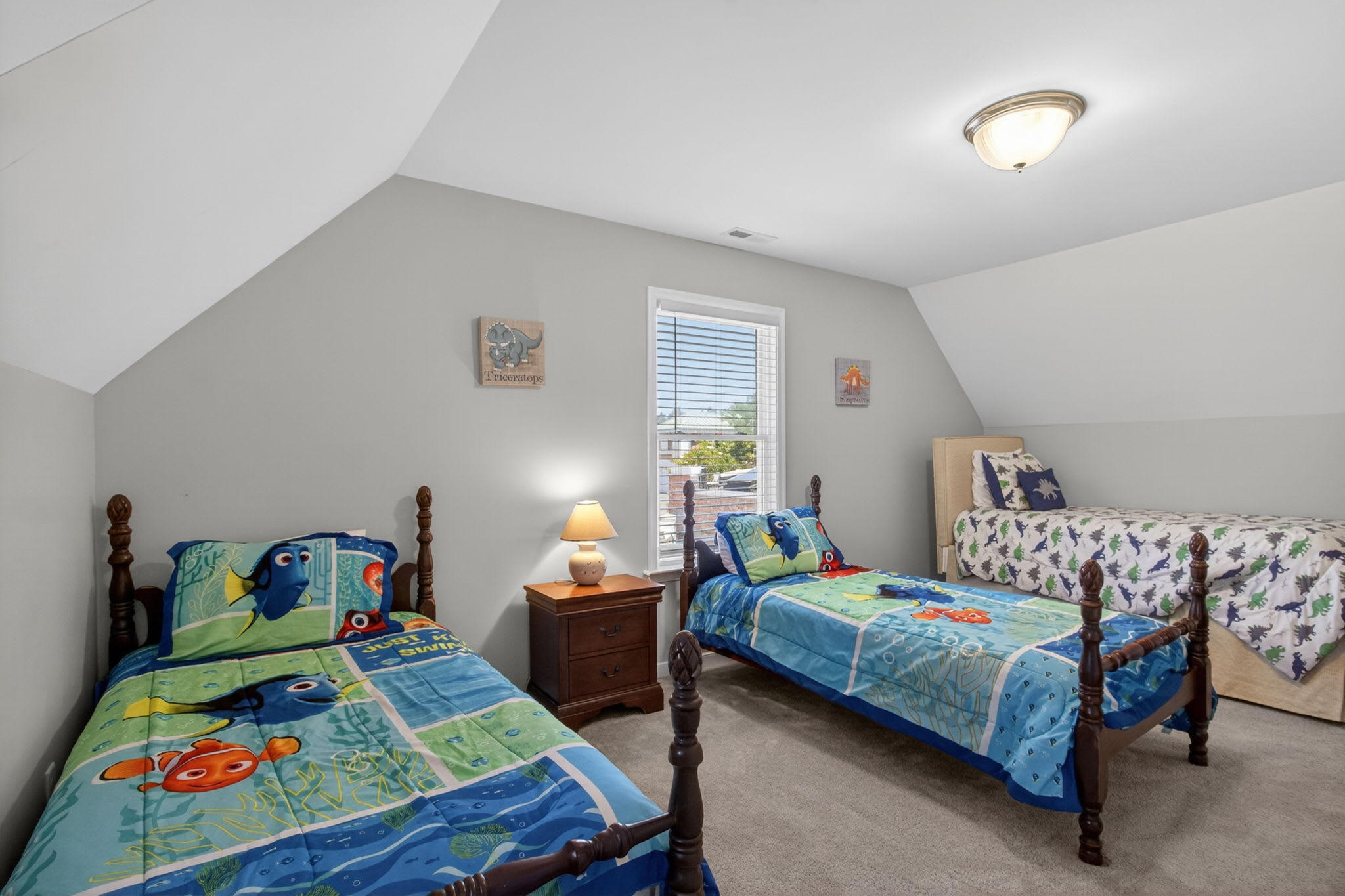 Ocean Breeze - Chesapeake Properties