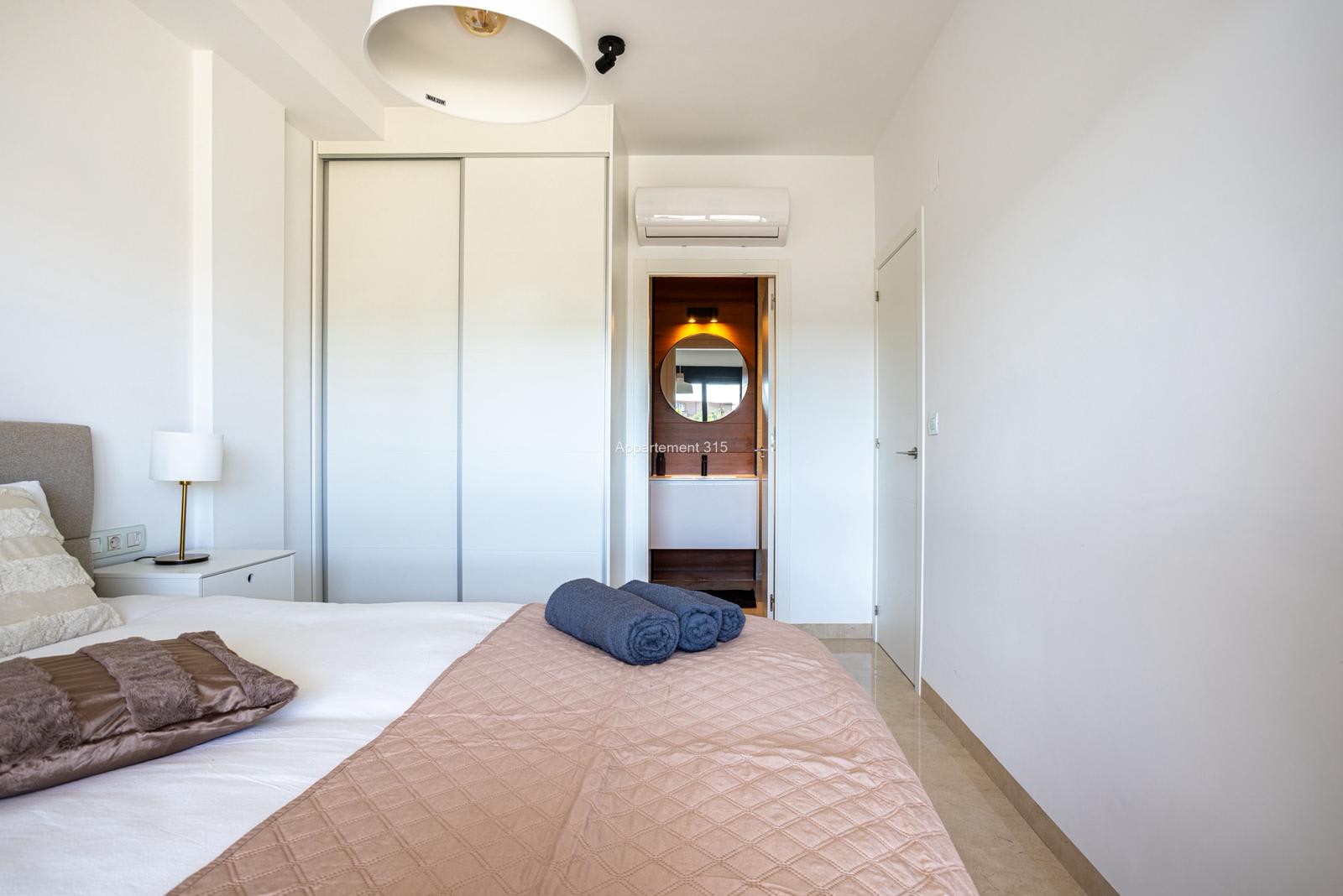 Calle Verdi 20, 03193 San Miguel de Salinas, Spain
