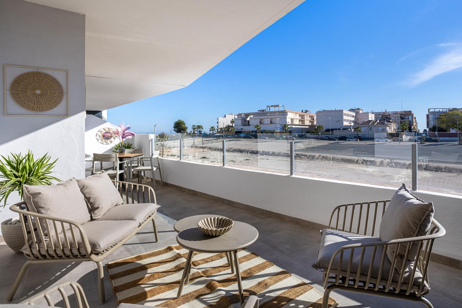 Calle Verdi 20, 03193 San Miguel de Salinas, Spain
