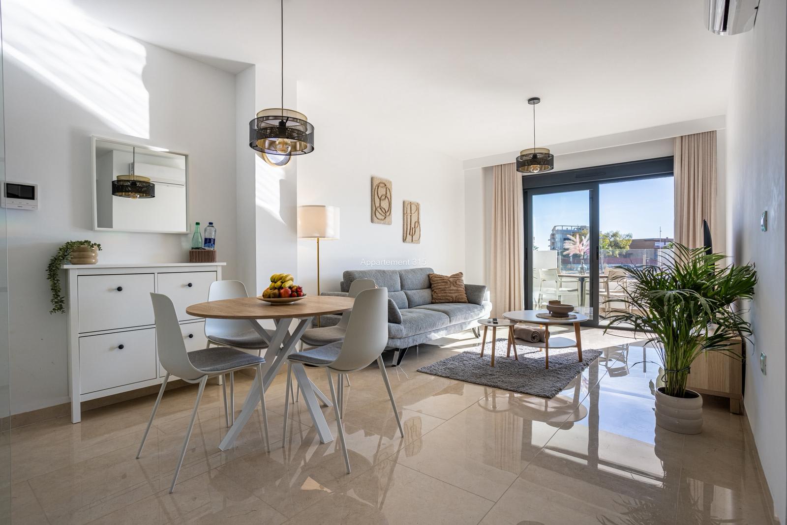 Calle Verdi 20, 03193 San Miguel de Salinas, Spain