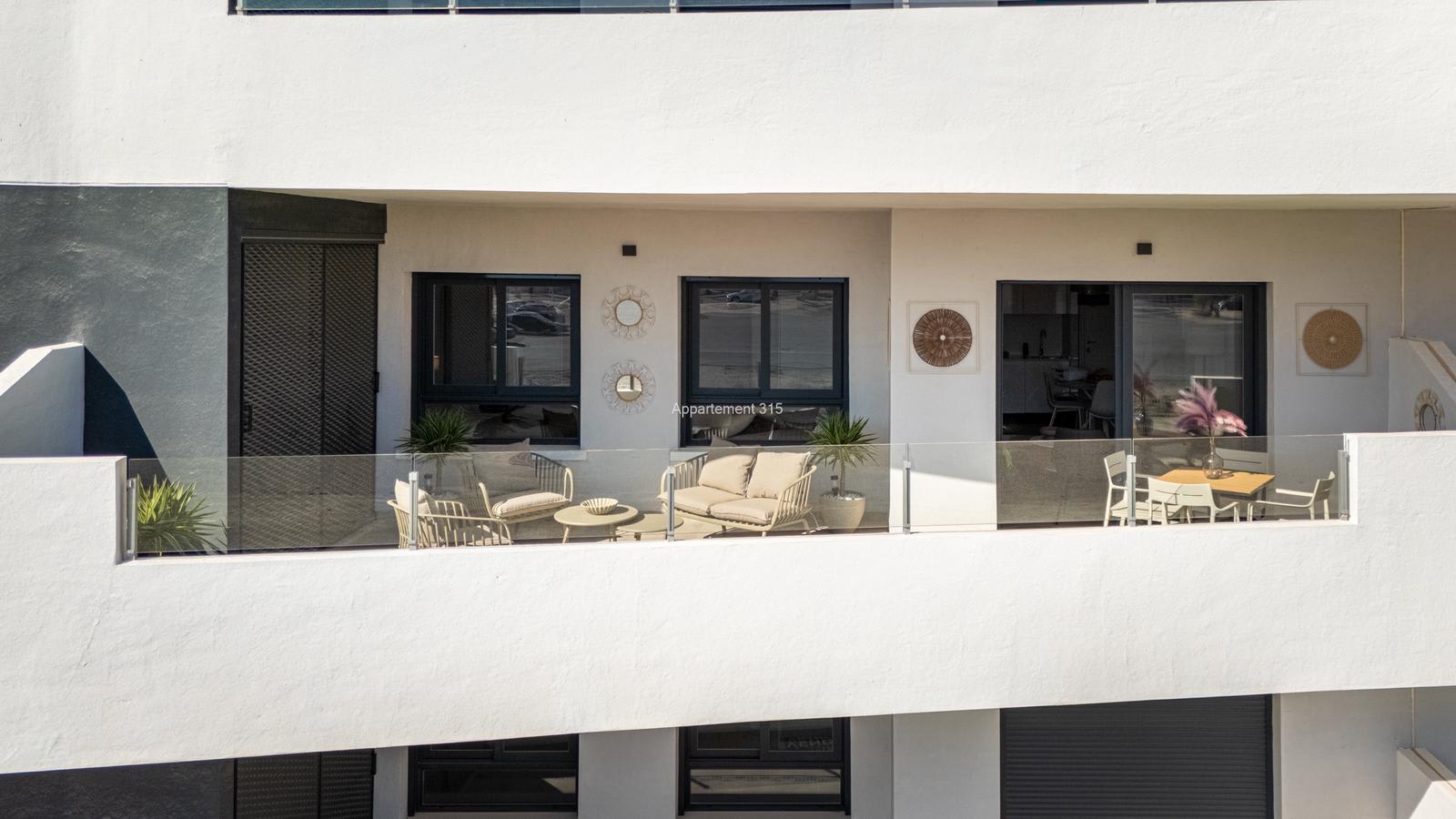 Calle Verdi 20, 03193 San Miguel de Salinas, Spain