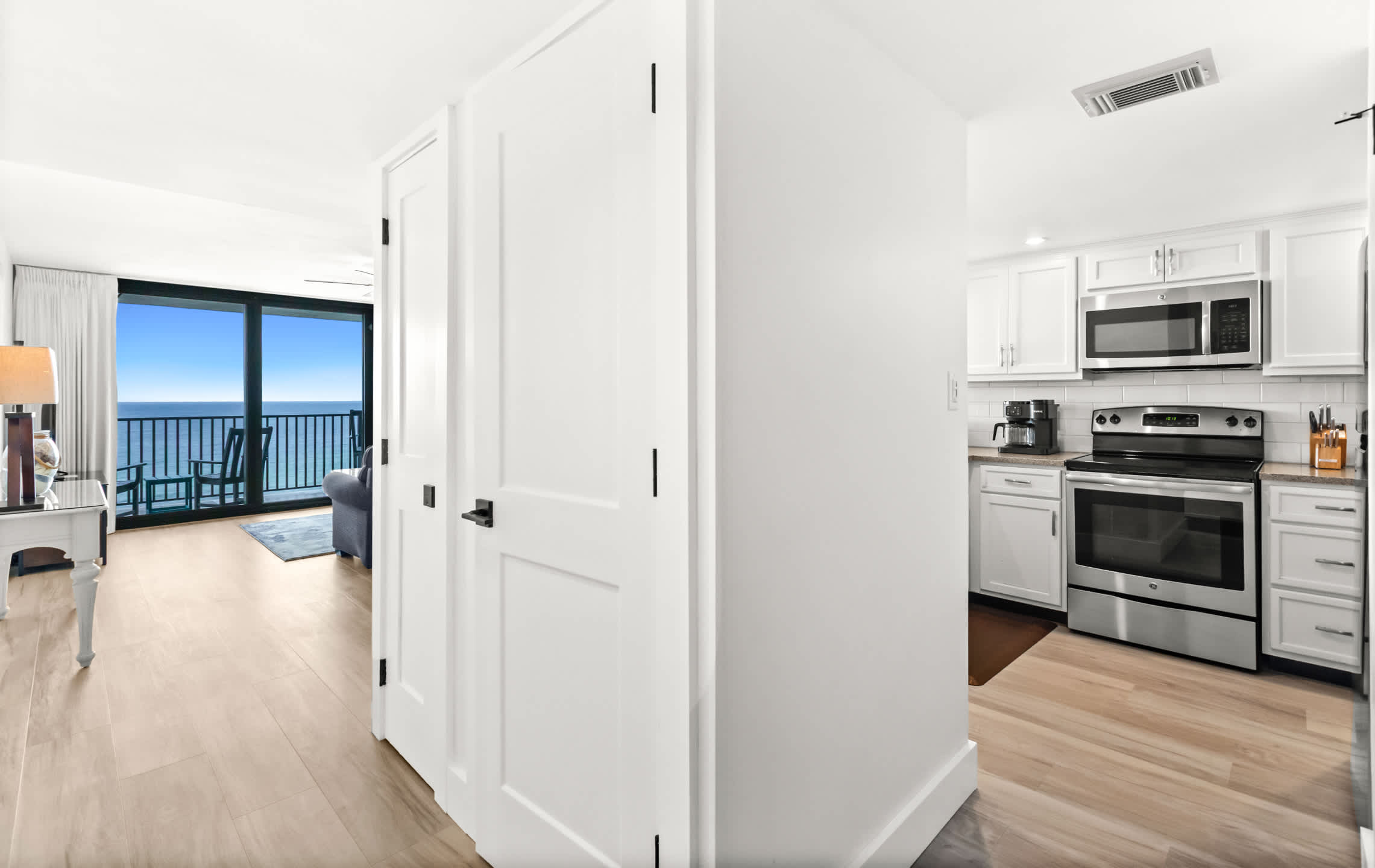 One Seagrove Place 0908 | Photo 4