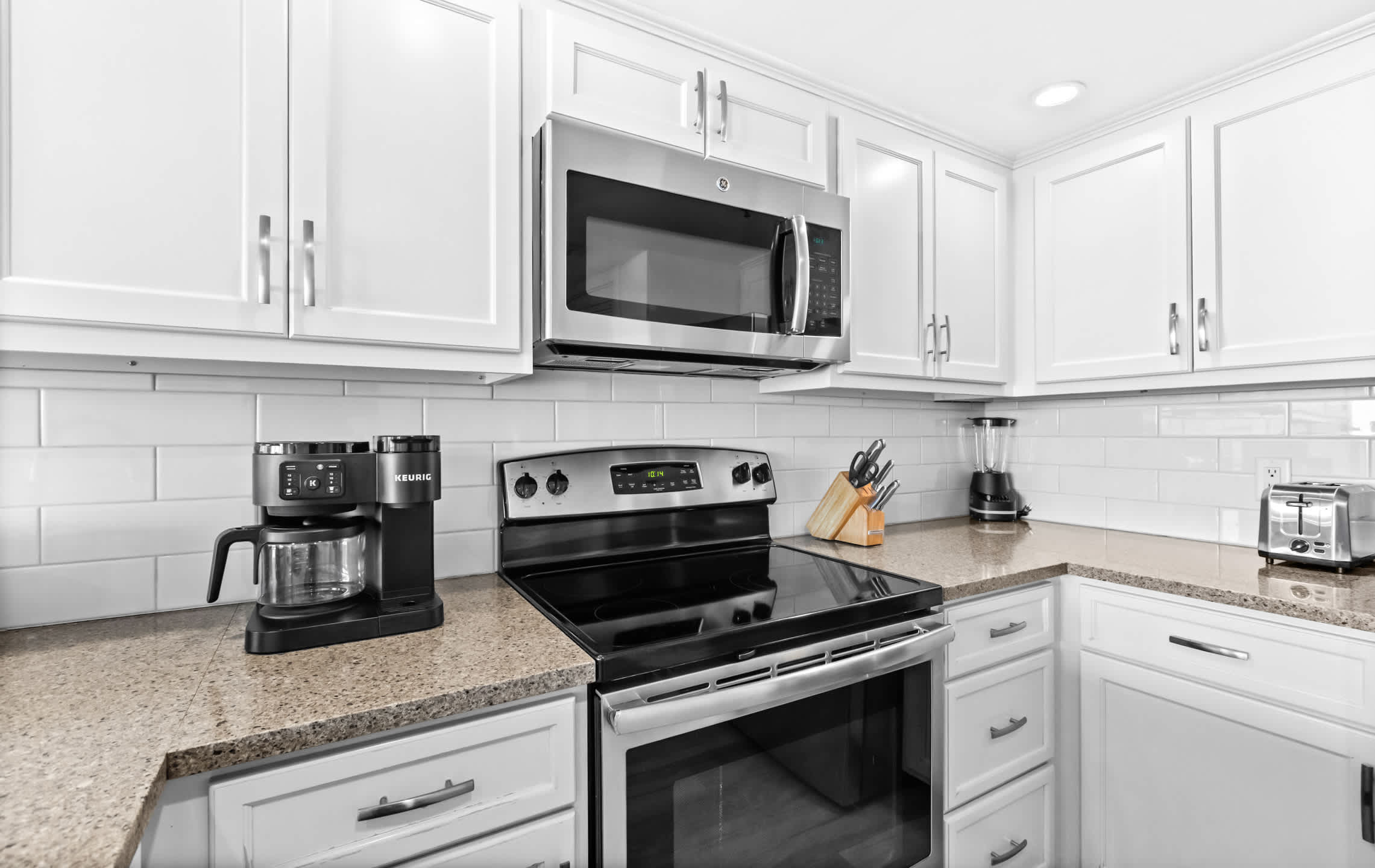One Seagrove Place 0908 | Photo 6