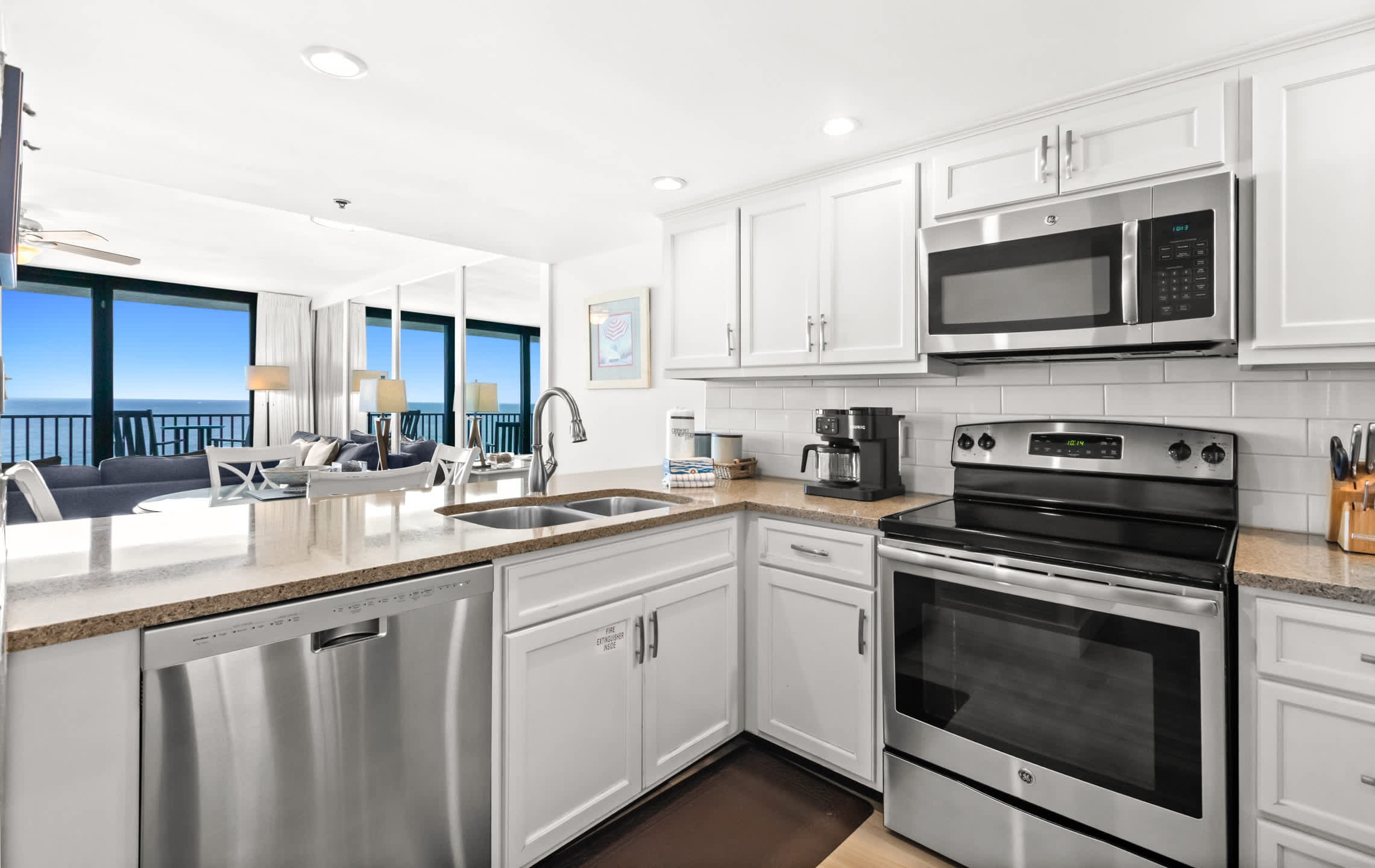 One Seagrove Place 0908 | Photo 5