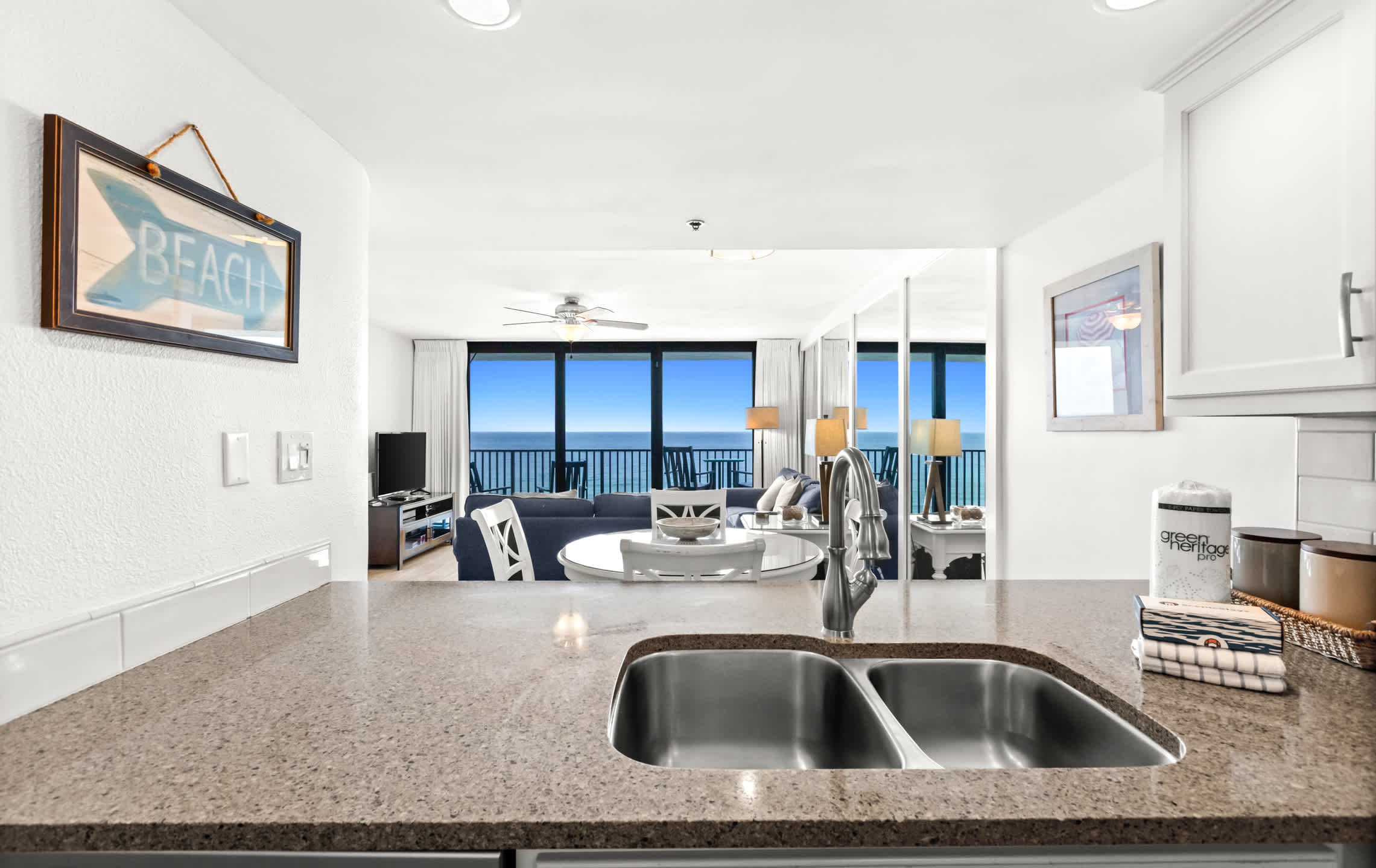 One Seagrove Place 0908 | Photo 7