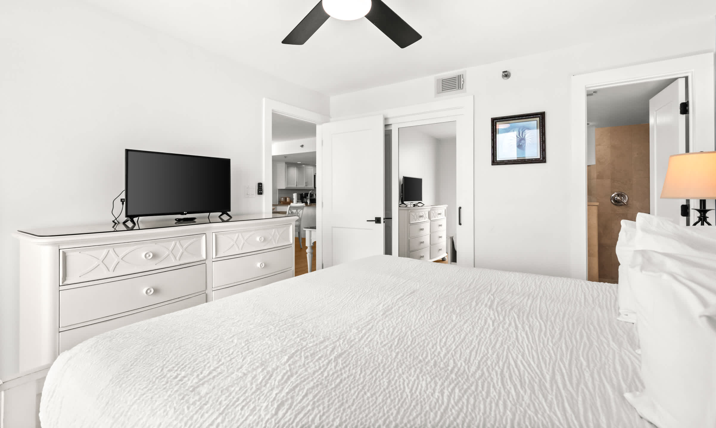 One Seagrove Place 0908 | Photo 21
