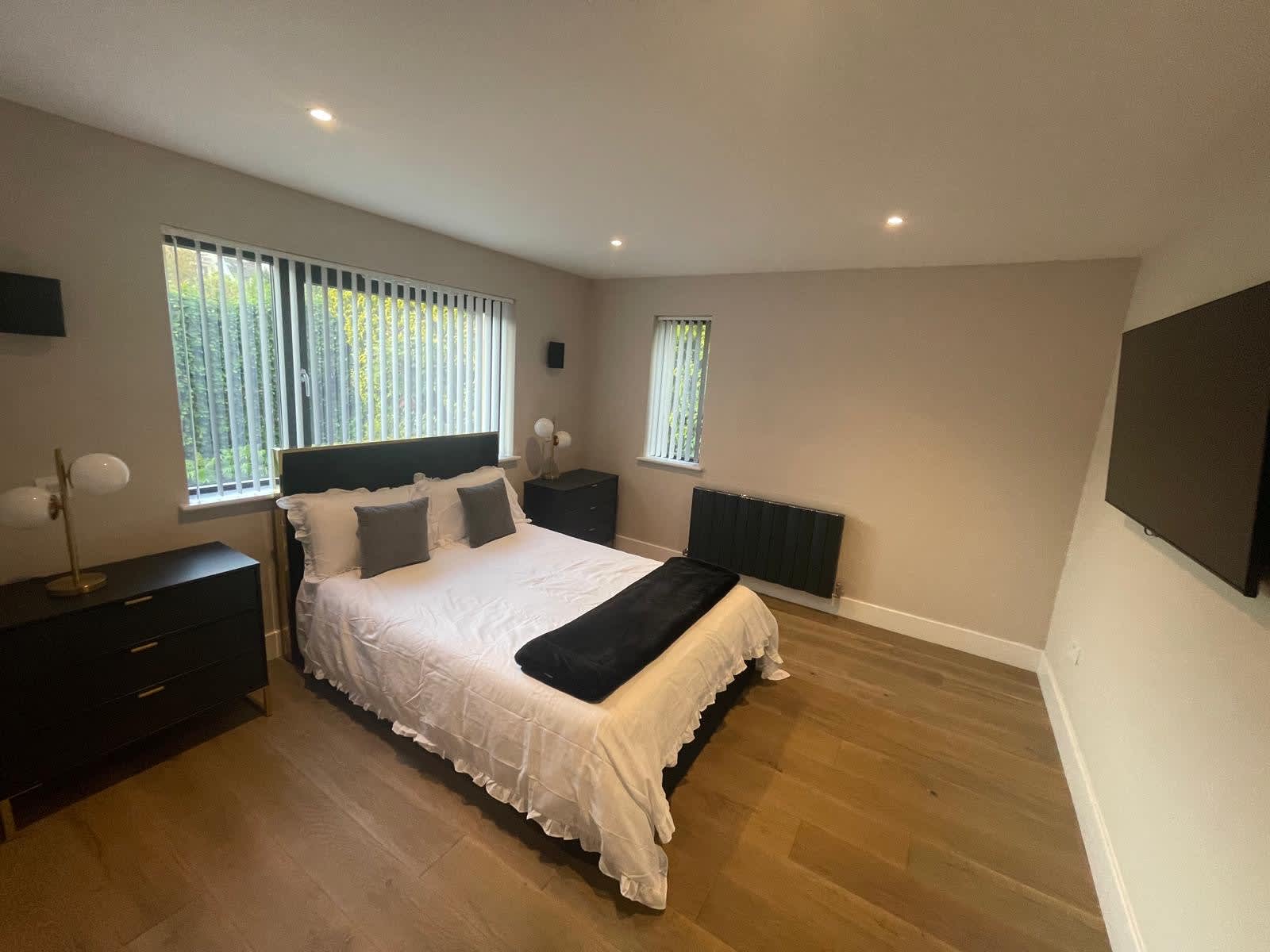 Spacious Family Home in Edinburgh with Private Garden in Belgrave Road 34 EH12 6NF - Property image 7 - VivreStays