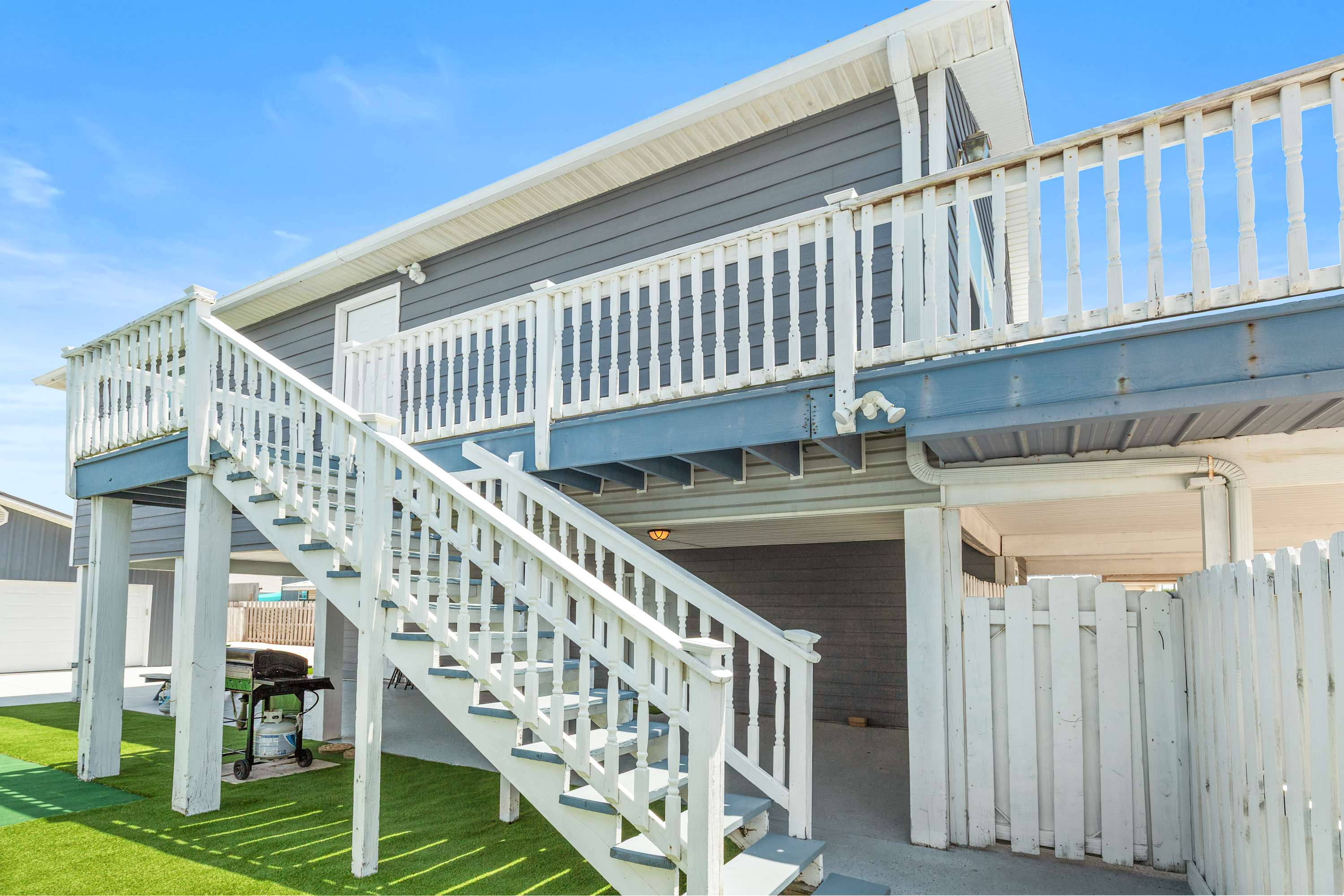 Featured Property Beach Time Home Near Gulf Walkable, 3BR w/ Deck, Grill, Sleeps 8 | Ticket Deals for Local Activities Daily