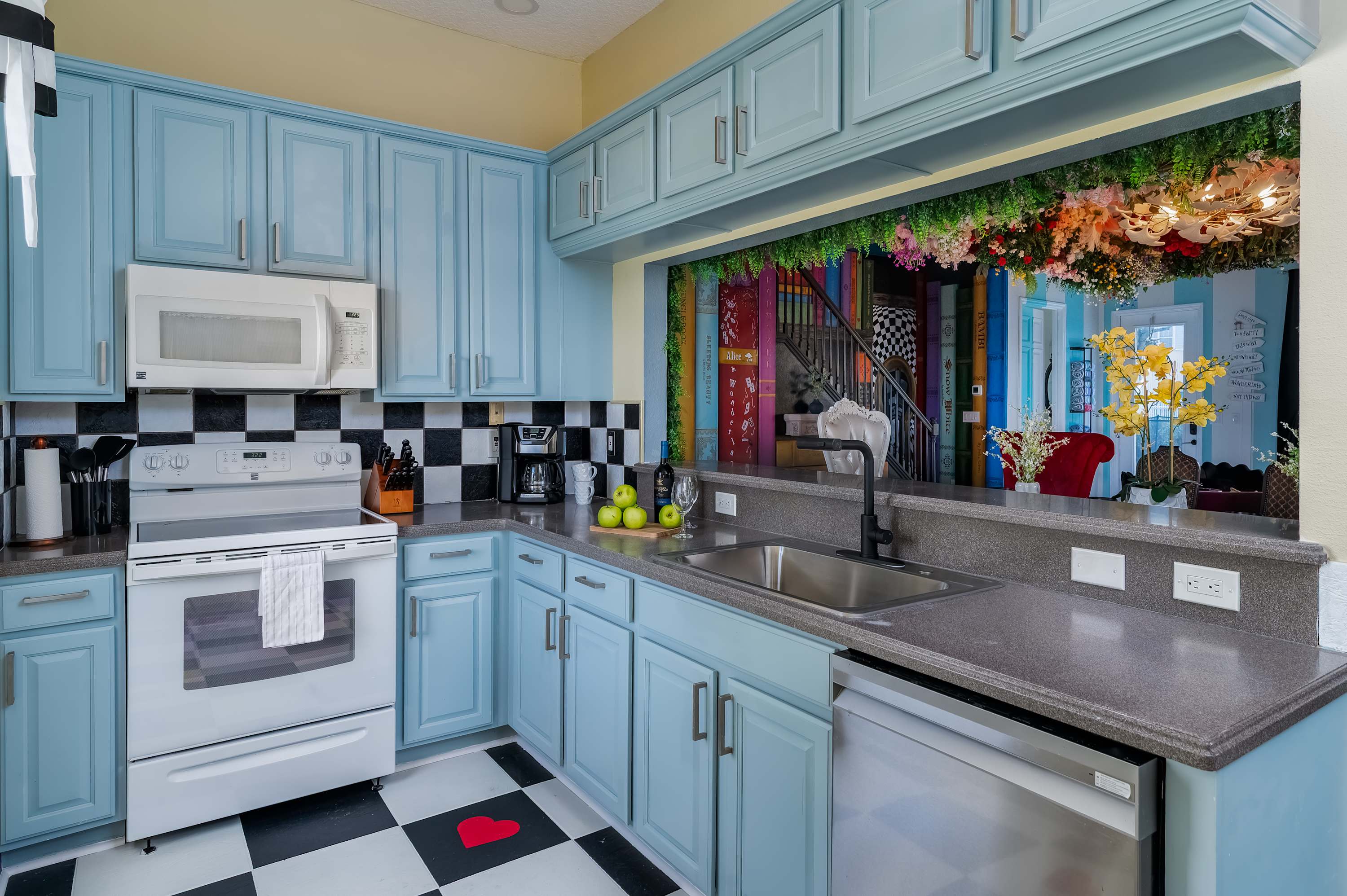 Wonderland home at Reunion w/ pool & Cinema