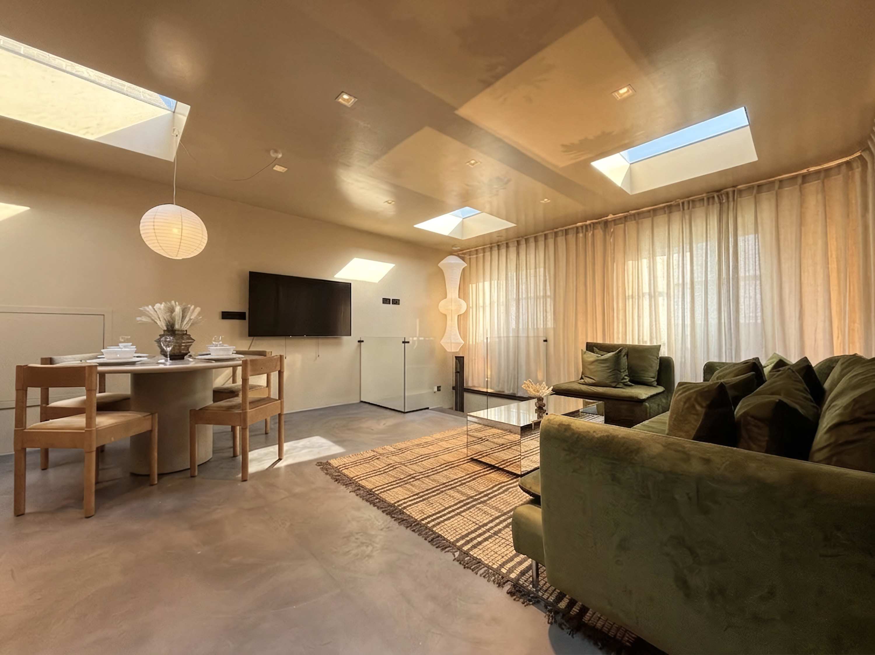Exclusive 3BR Duplex – Notting Hill & Holland Park