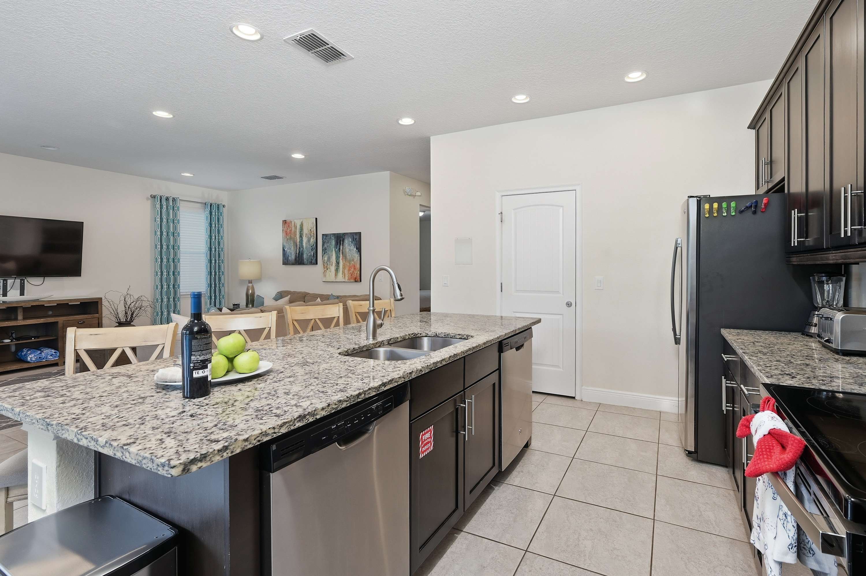 Family getaway w/ pool & game room