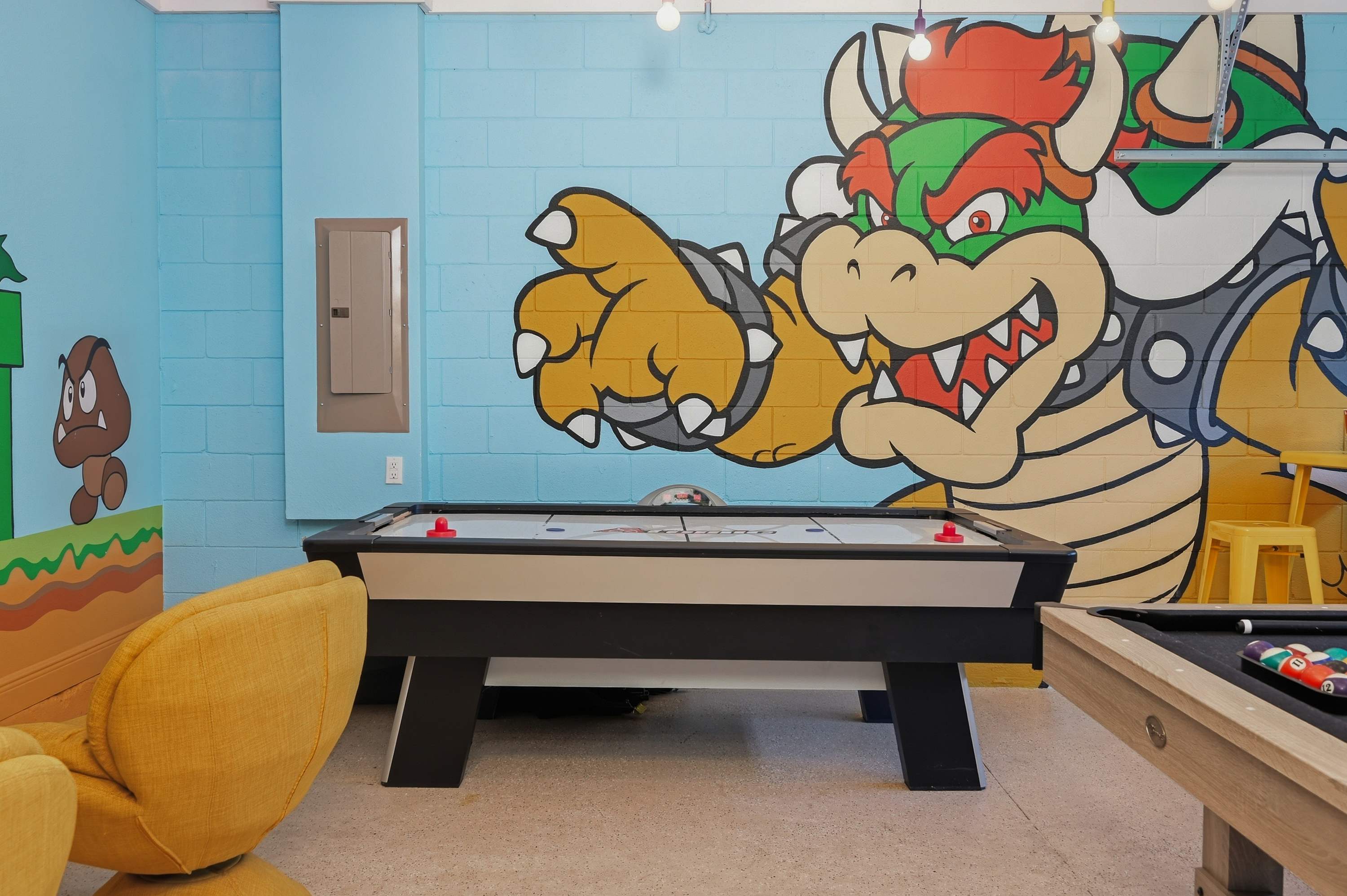 Family getaway w/ pool & game room