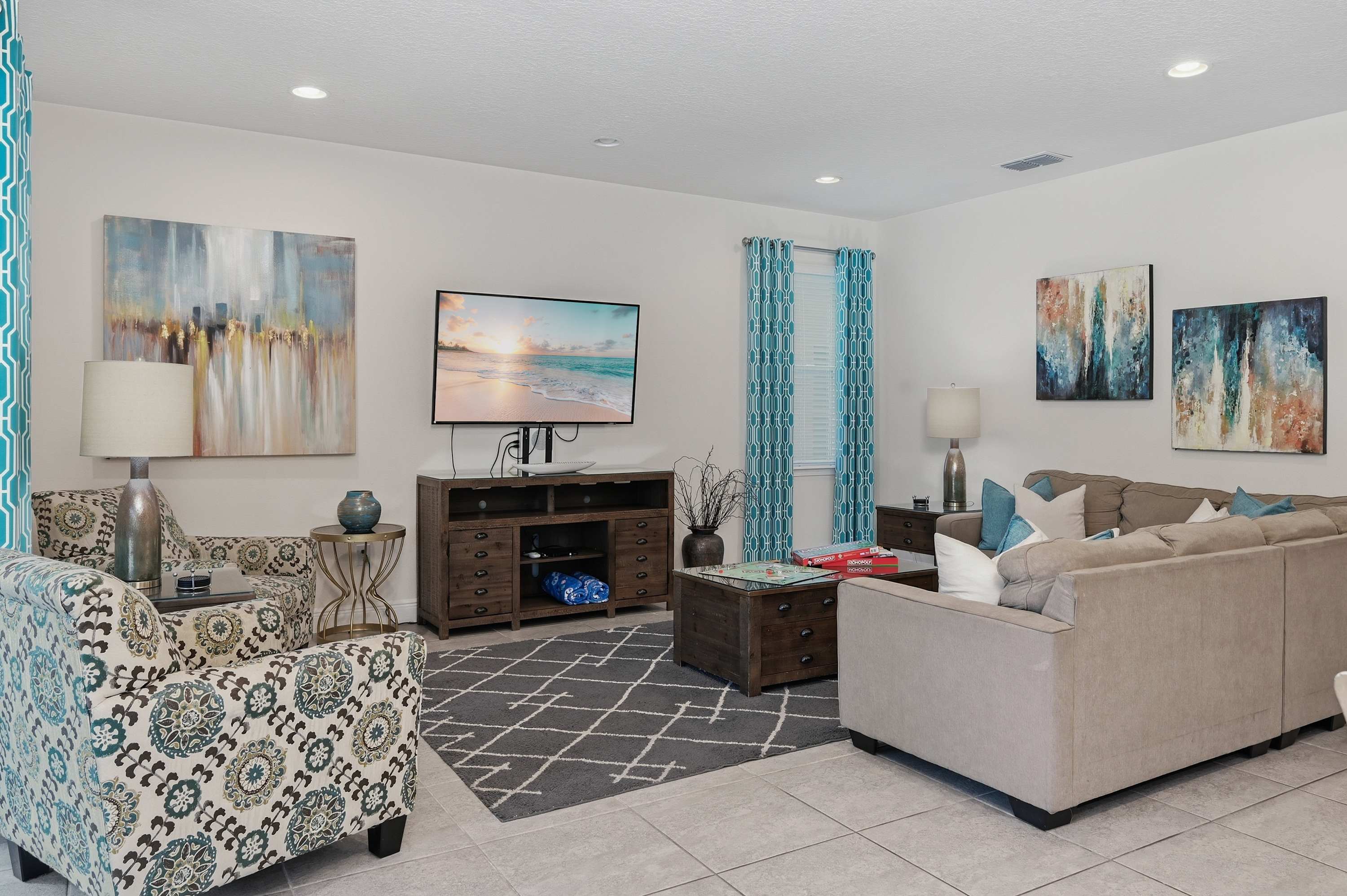 Family getaway w/ pool & game room