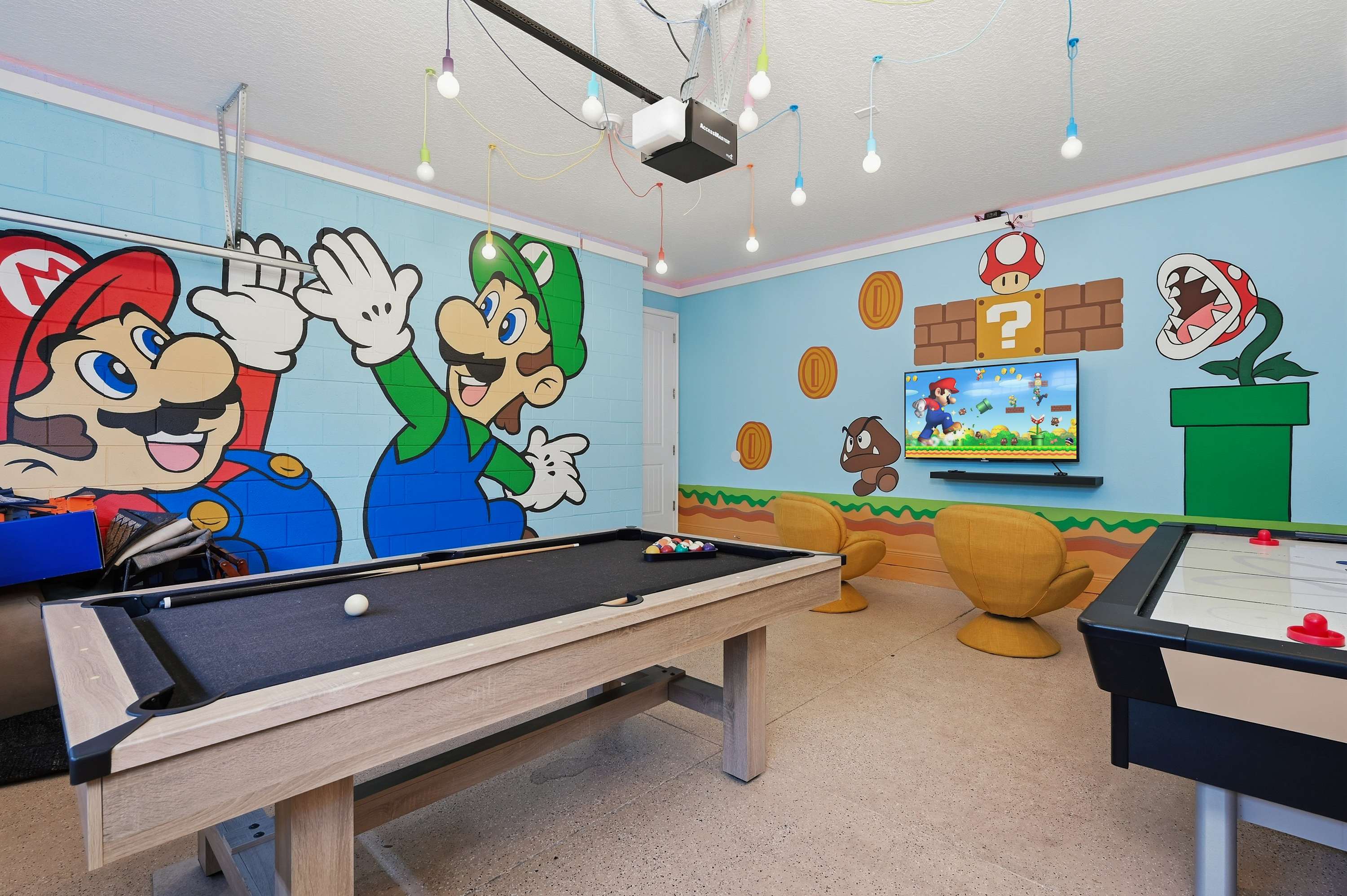 Family getaway w/ pool & game room
