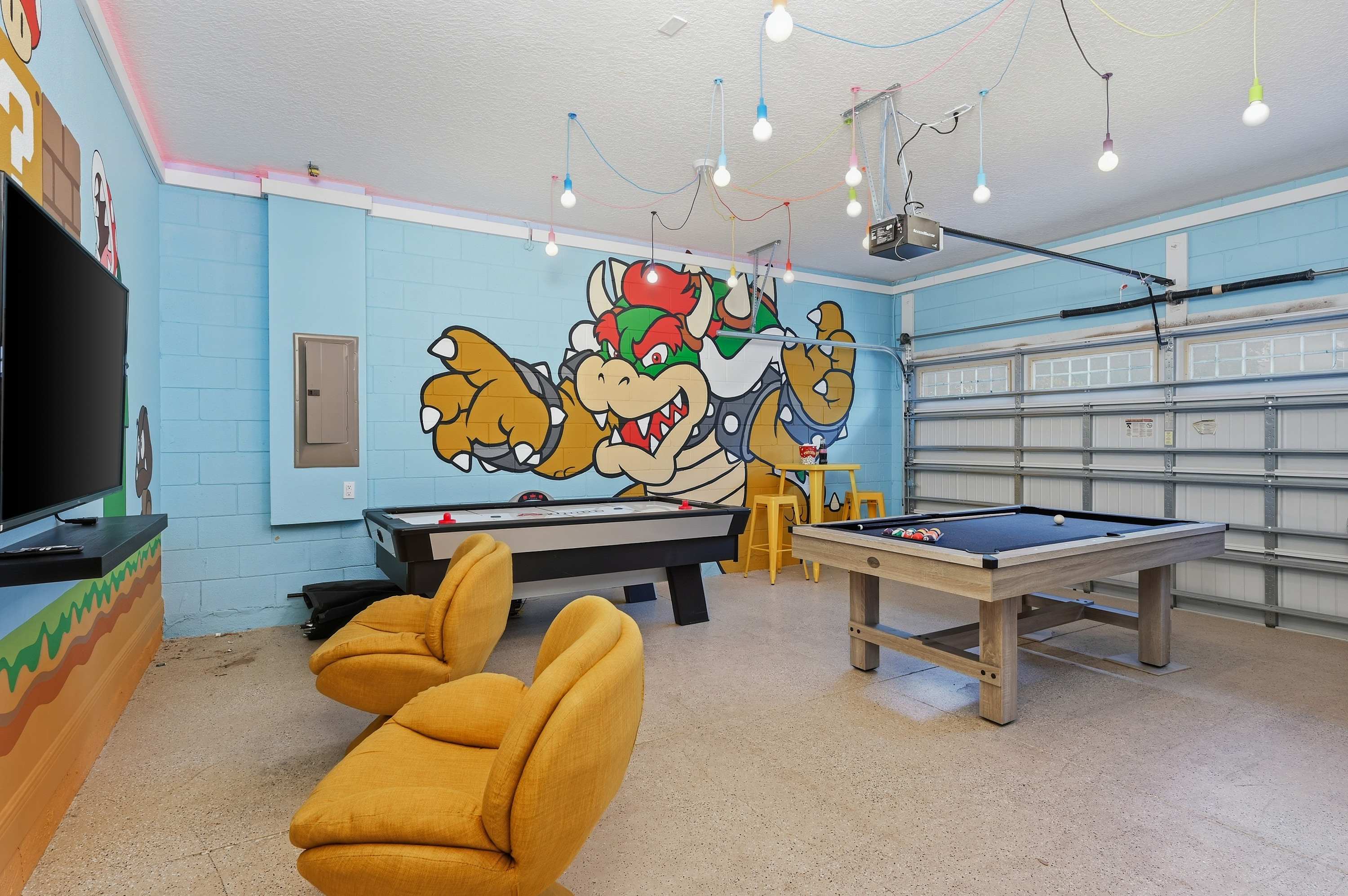 Family getaway w/ pool & game room
