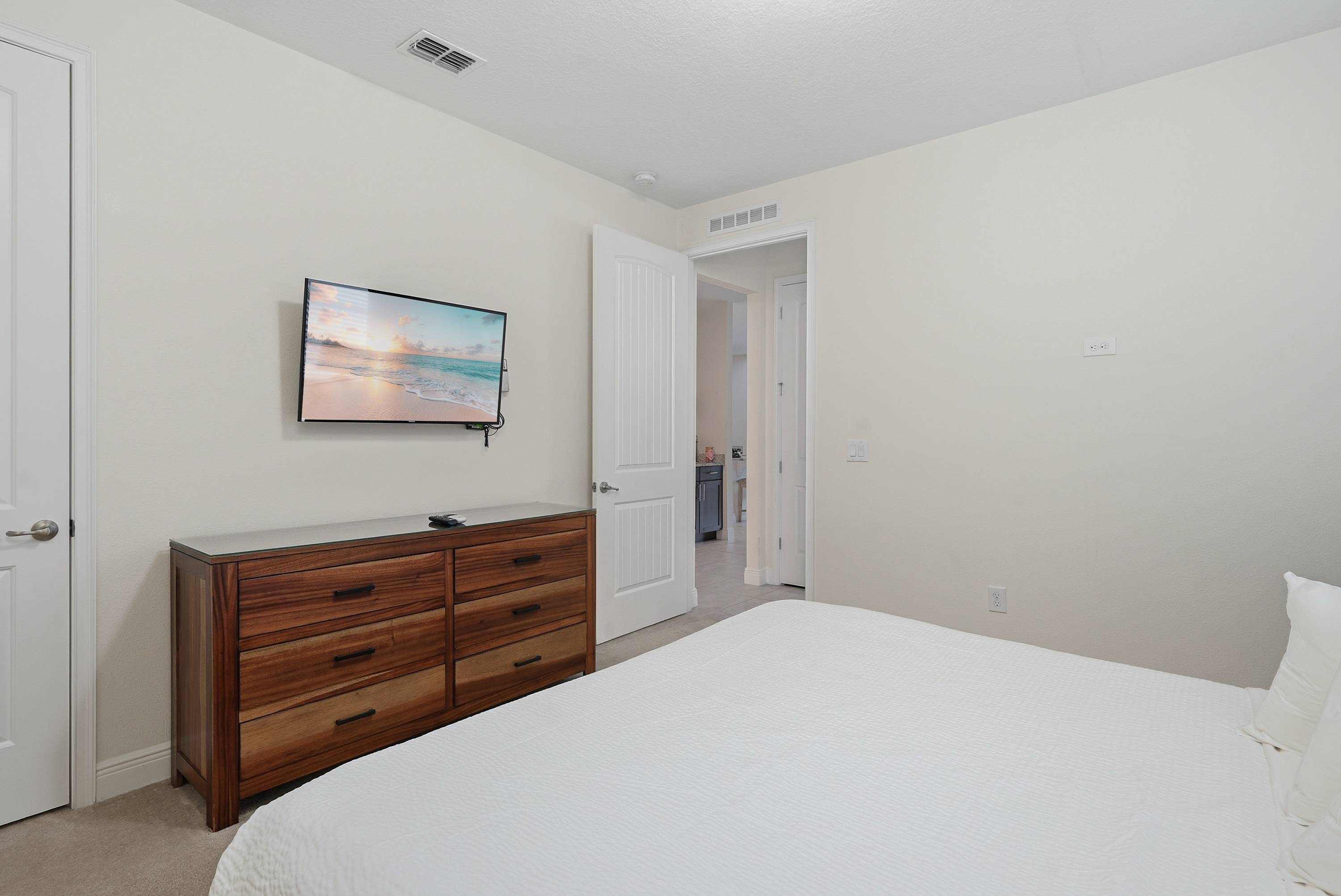 Family getaway w/ pool & game room