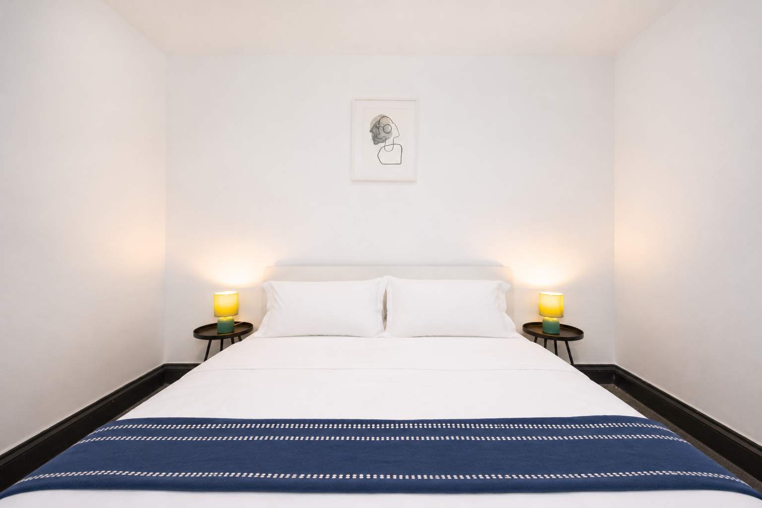 View 3-Bed Sea View Apt | Sleeps 8 | Brighton in Western Road BN1 2HA 3-Bed Sea View Apt | Sleeps 8 | Brighton in Western Road BN1 2HA - Property image 3 - VivreStays