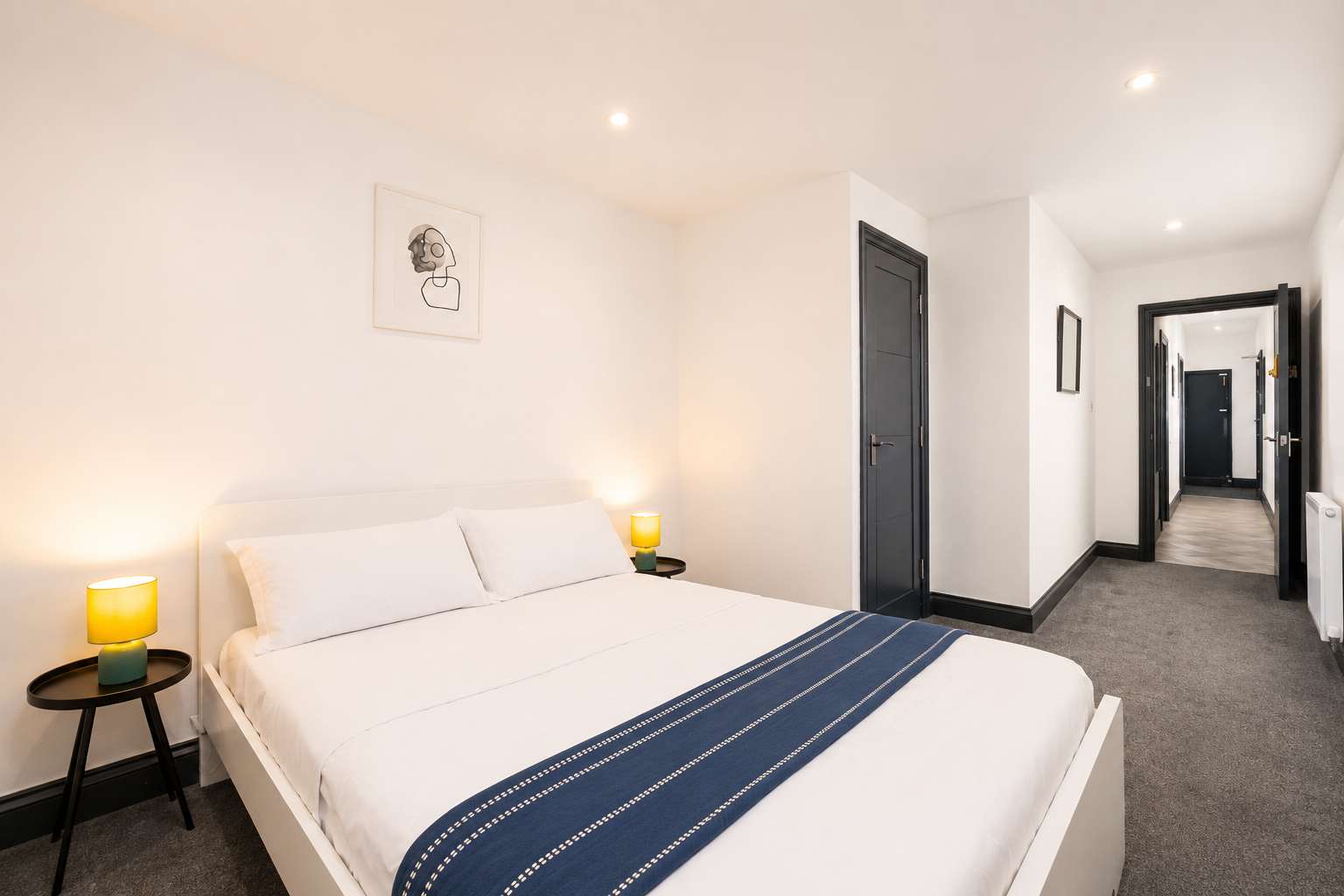 View 3-Bed Sea View Apt | Sleeps 8 | Brighton in Western Road BN1 2HA 3-Bed Sea View Apt | Sleeps 8 | Brighton in Western Road BN1 2HA - Property image 7 - VivreStays