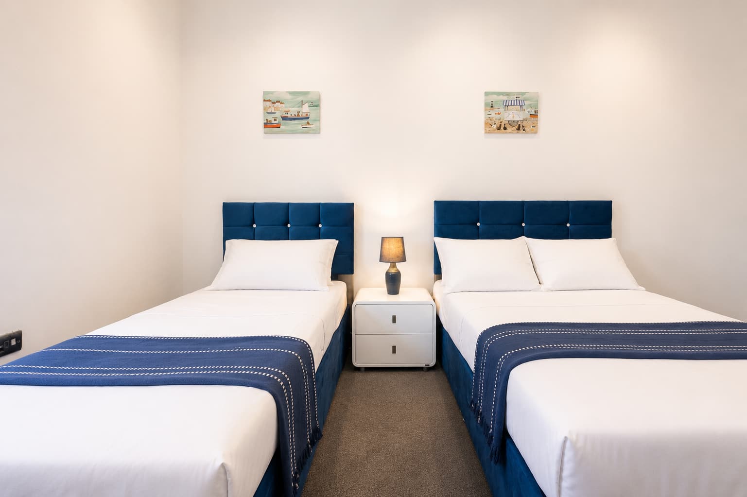 View 3-Bed Sea View Apt | Sleeps 8 | Brighton in Western Road BN1 2HA 3-Bed Sea View Apt | Sleeps 8 | Brighton in Western Road BN1 2HA - Property image 20 - VivreStays