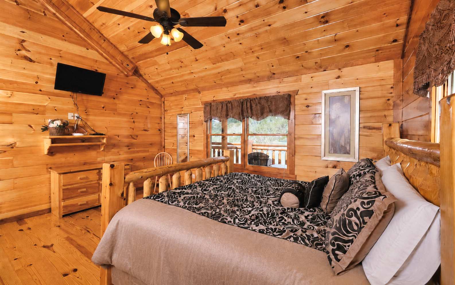 The Grand | Luxe 6BR•Private Theater•Indoor Pool! | Sevierville