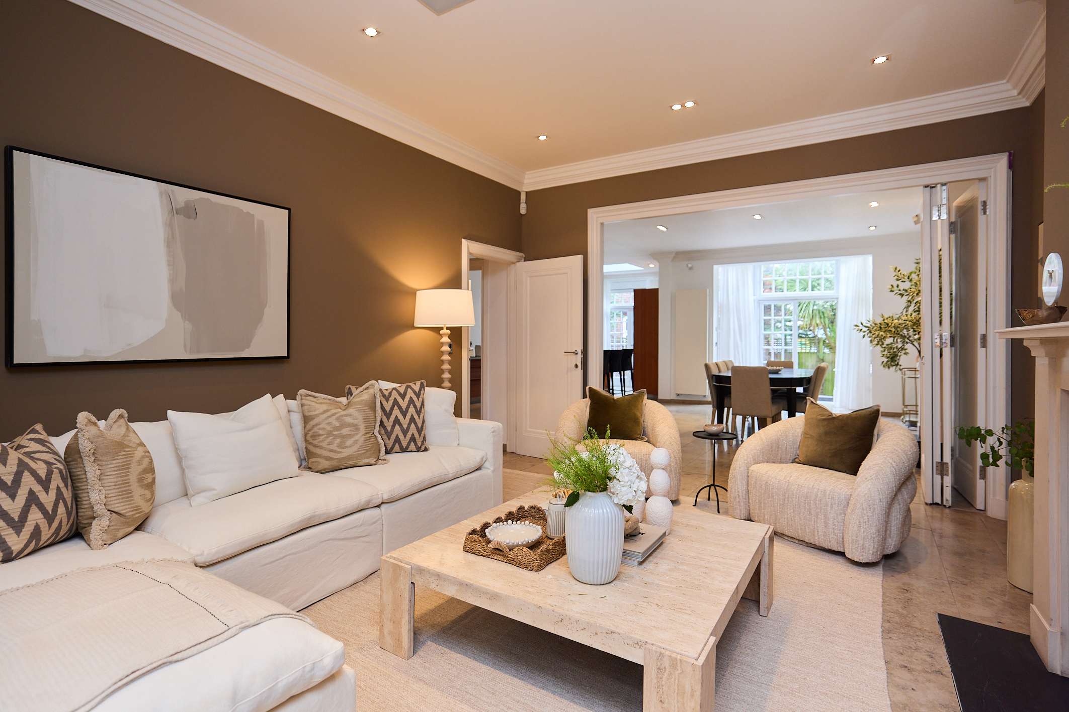 Monochrome & Marble on Hamilton Terrace in Hamilton Terrace 1 NW8 9RE - Property image 3 - VivreStays