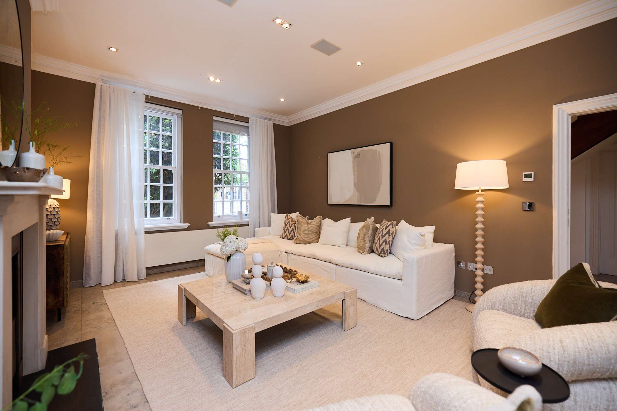Monochrome & Marble on Hamilton Terrace in Hamilton Terrace 1 NW8 9RE - Property image 2 - VivreStays