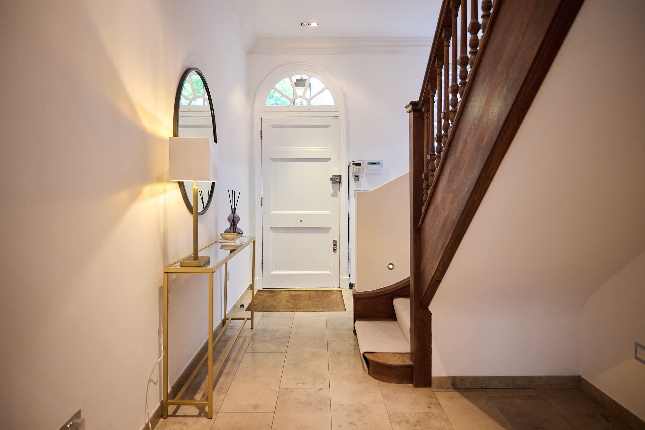 Monochrome & Marble on Hamilton Terrace in Hamilton Terrace 1 NW8 9RE - Property image 16 - VivreStays