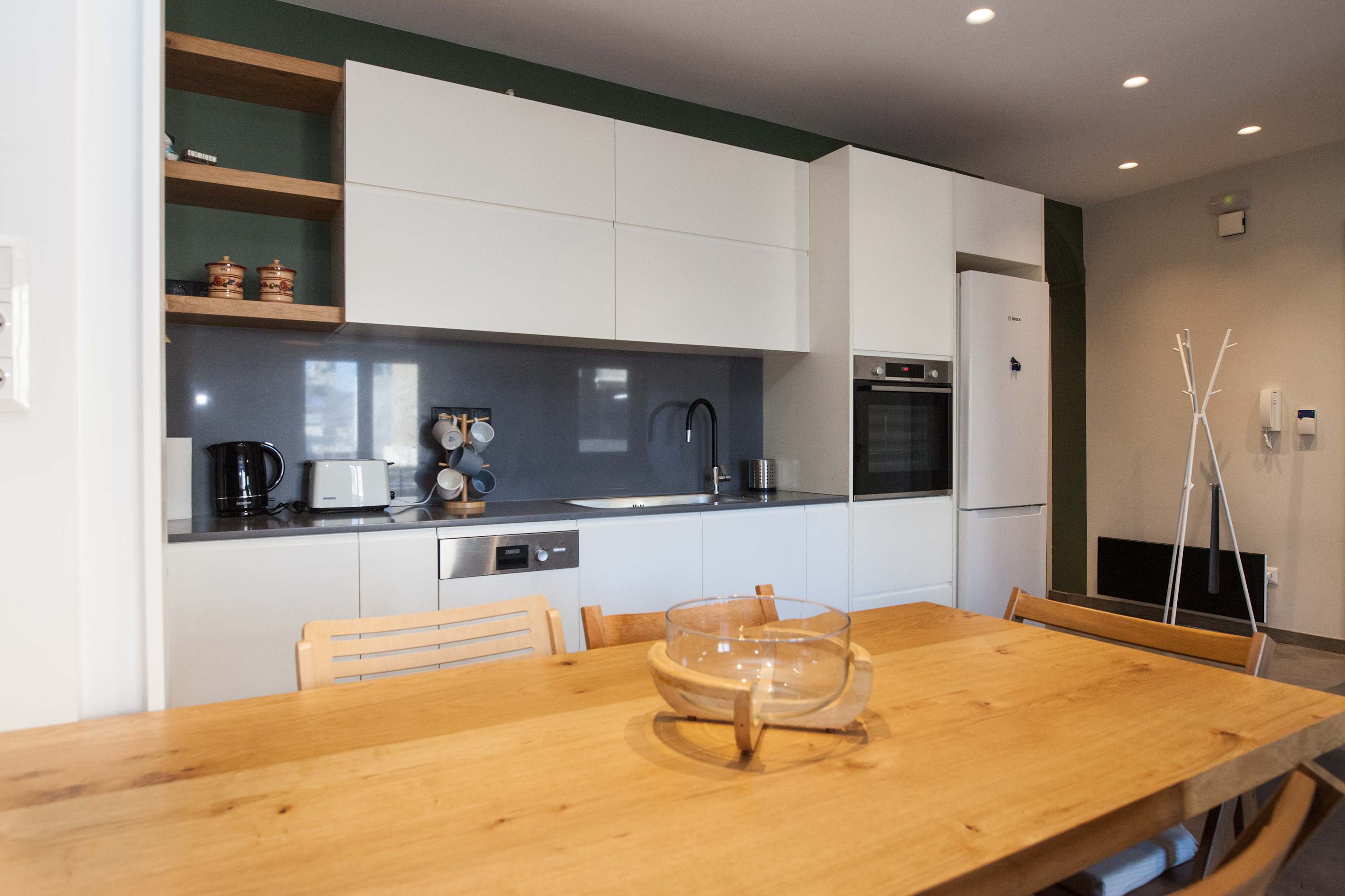 Brand-New Spacious 3 Bd Apt in Piraeus in Piraeus — photo 5