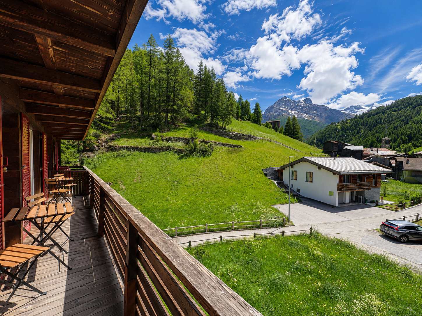 Family-Friendly Apartment with Mountain Views — 2