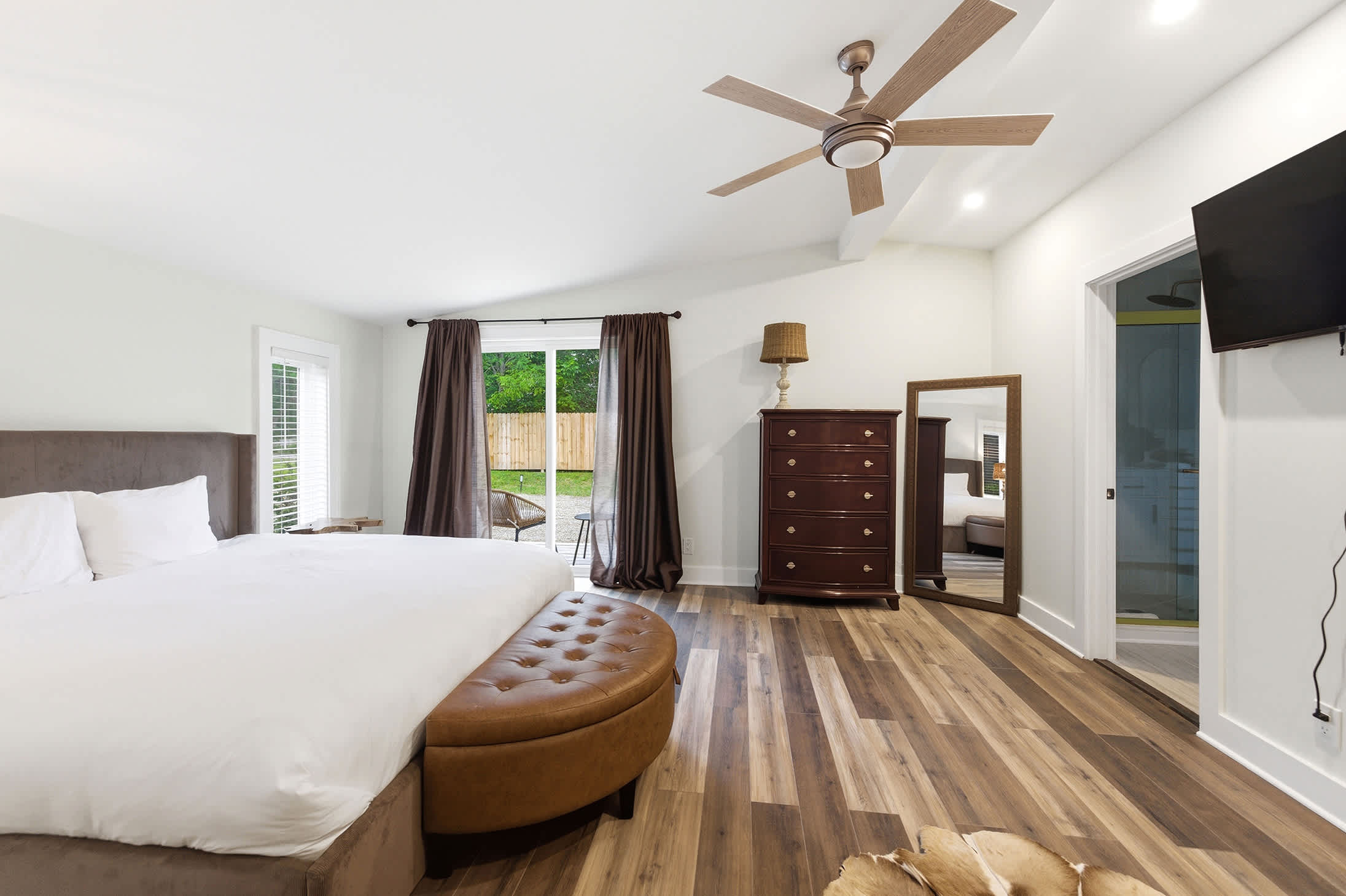 The signature suite has a California king bed.
