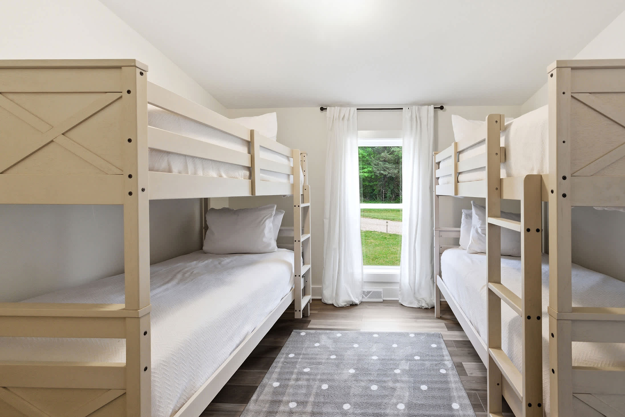 Bedroom 4 has 2 single bunk beds.