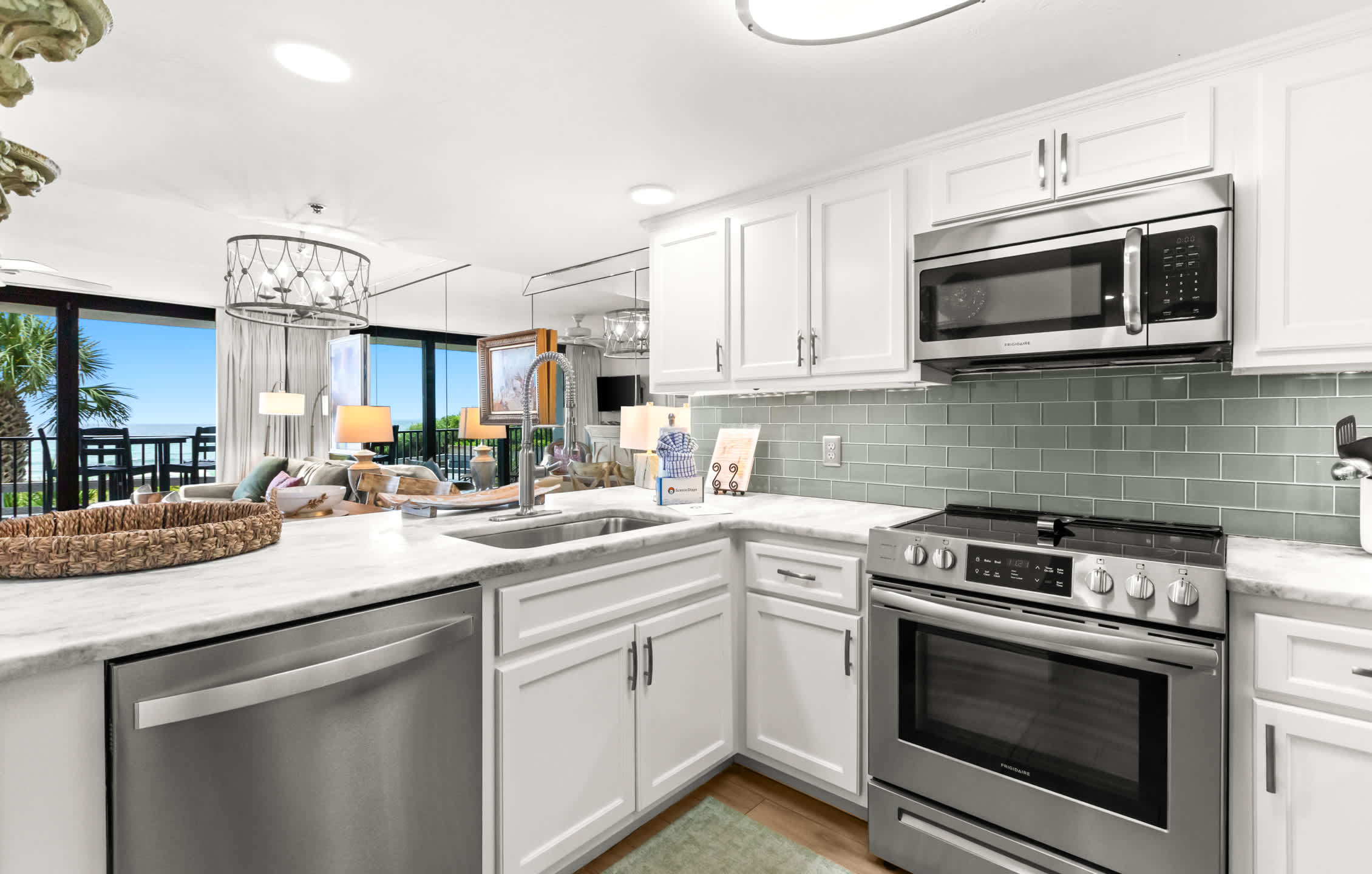 One Seagrove Place 0101 | Photo 4