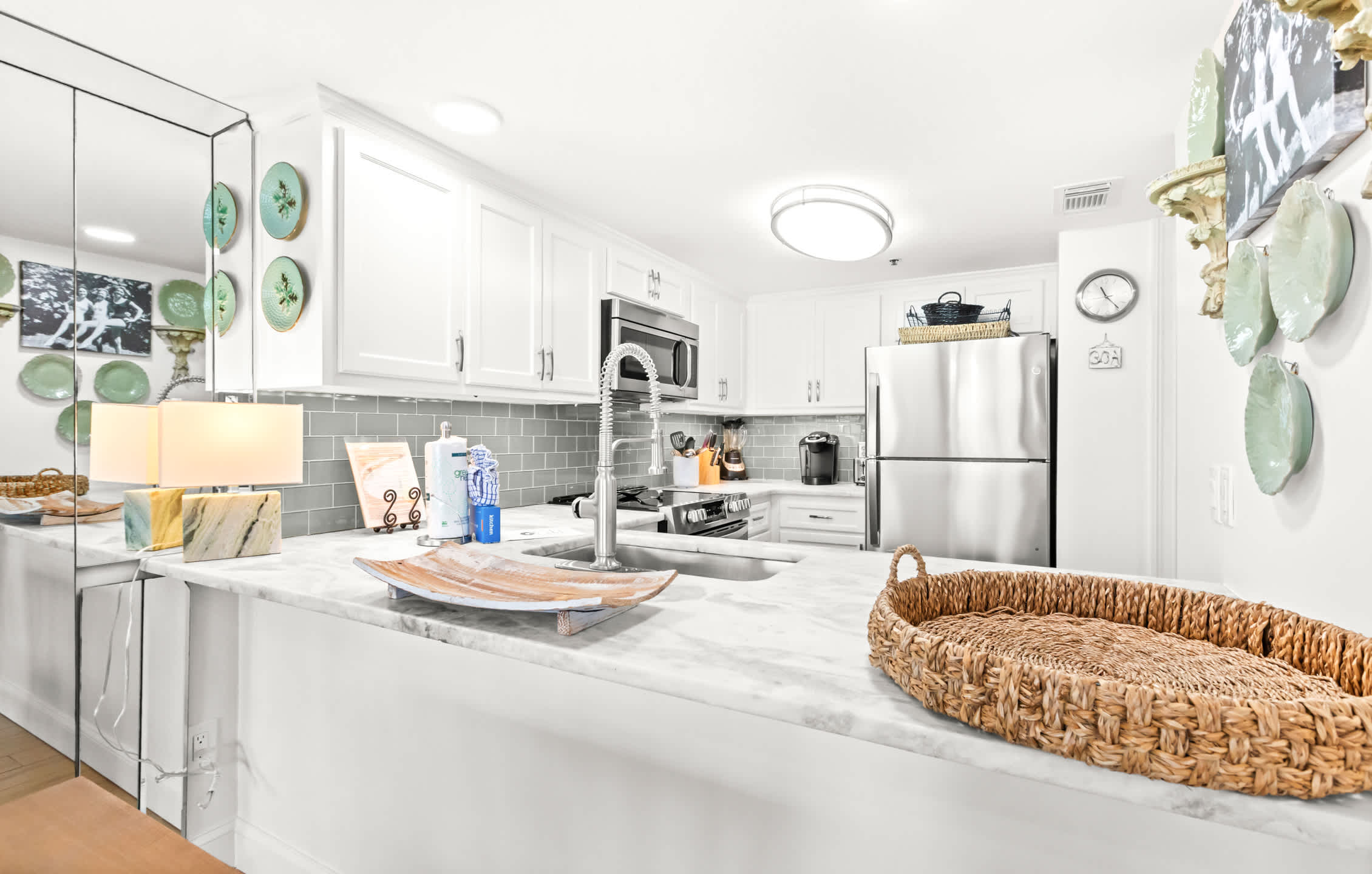 One Seagrove Place 0101 | Photo 10