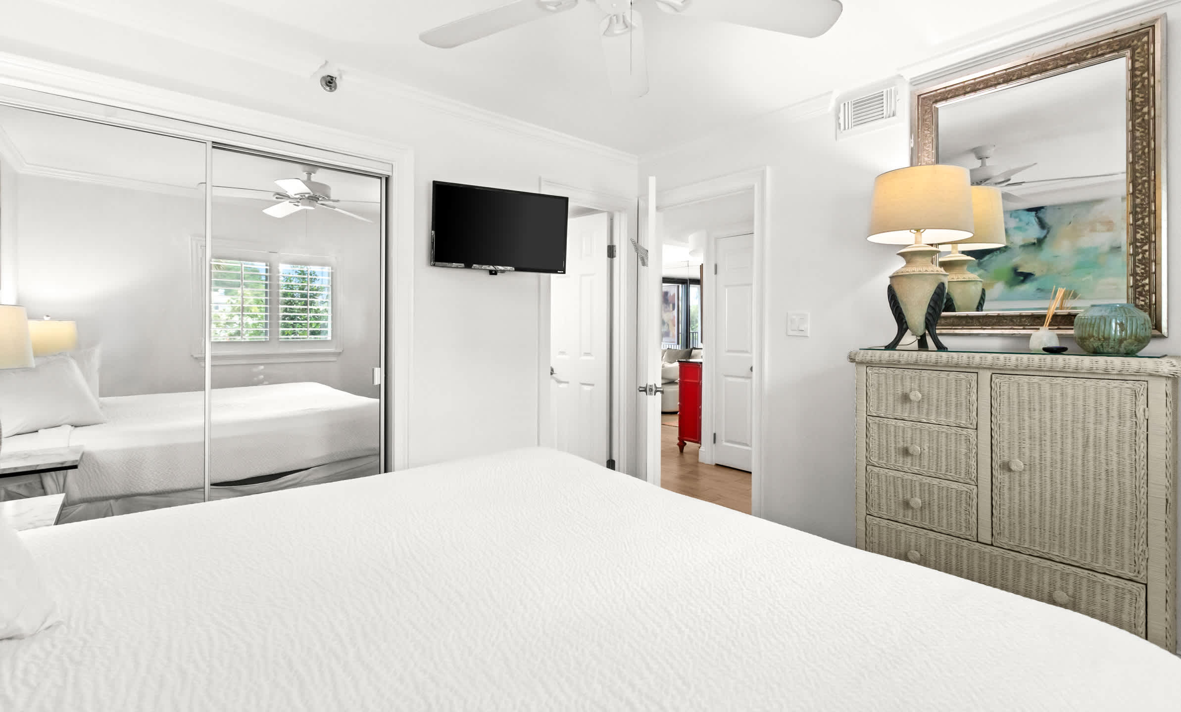 One Seagrove Place 0101 | Photo 17