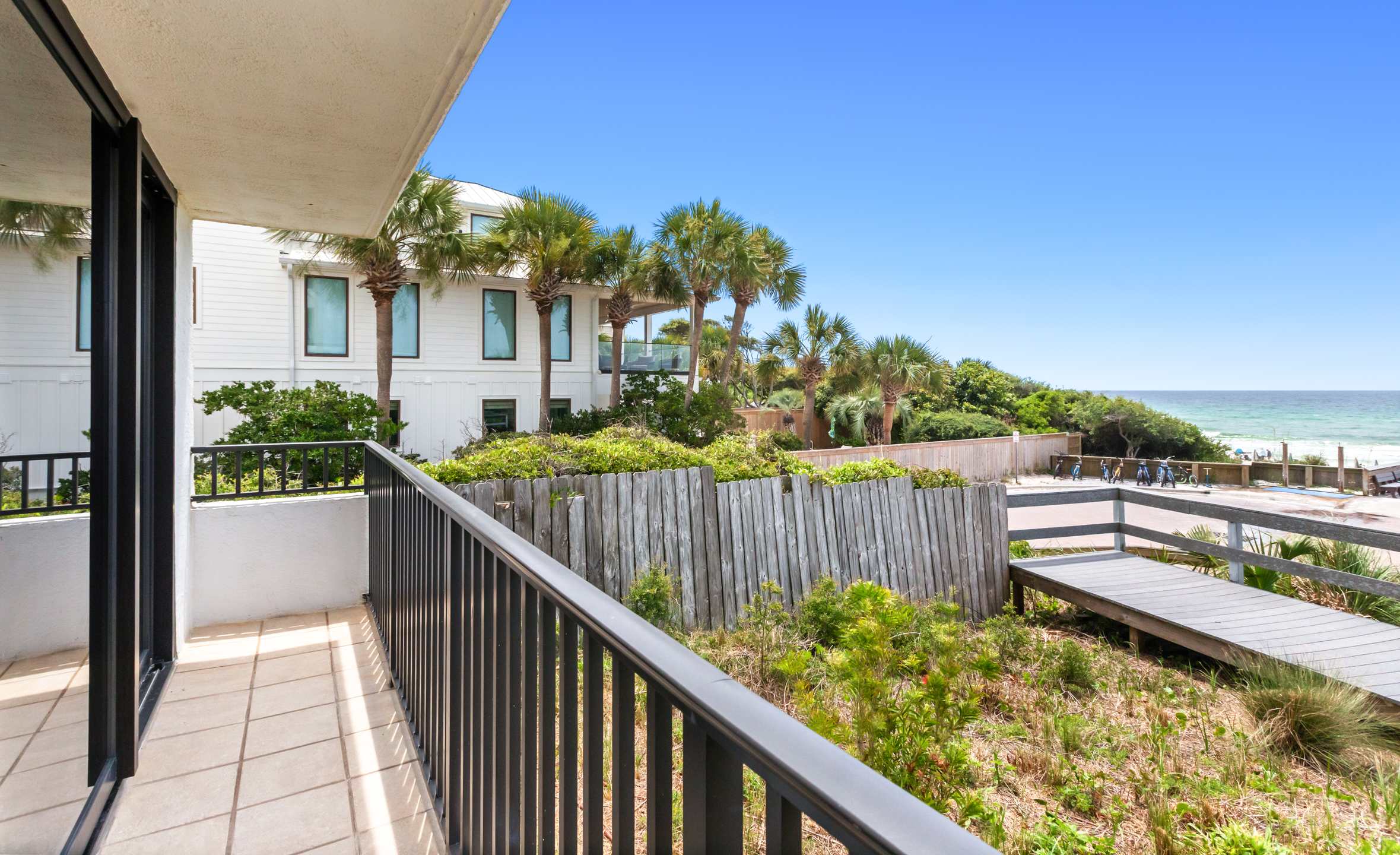 One Seagrove Place 0101 | Photo 25