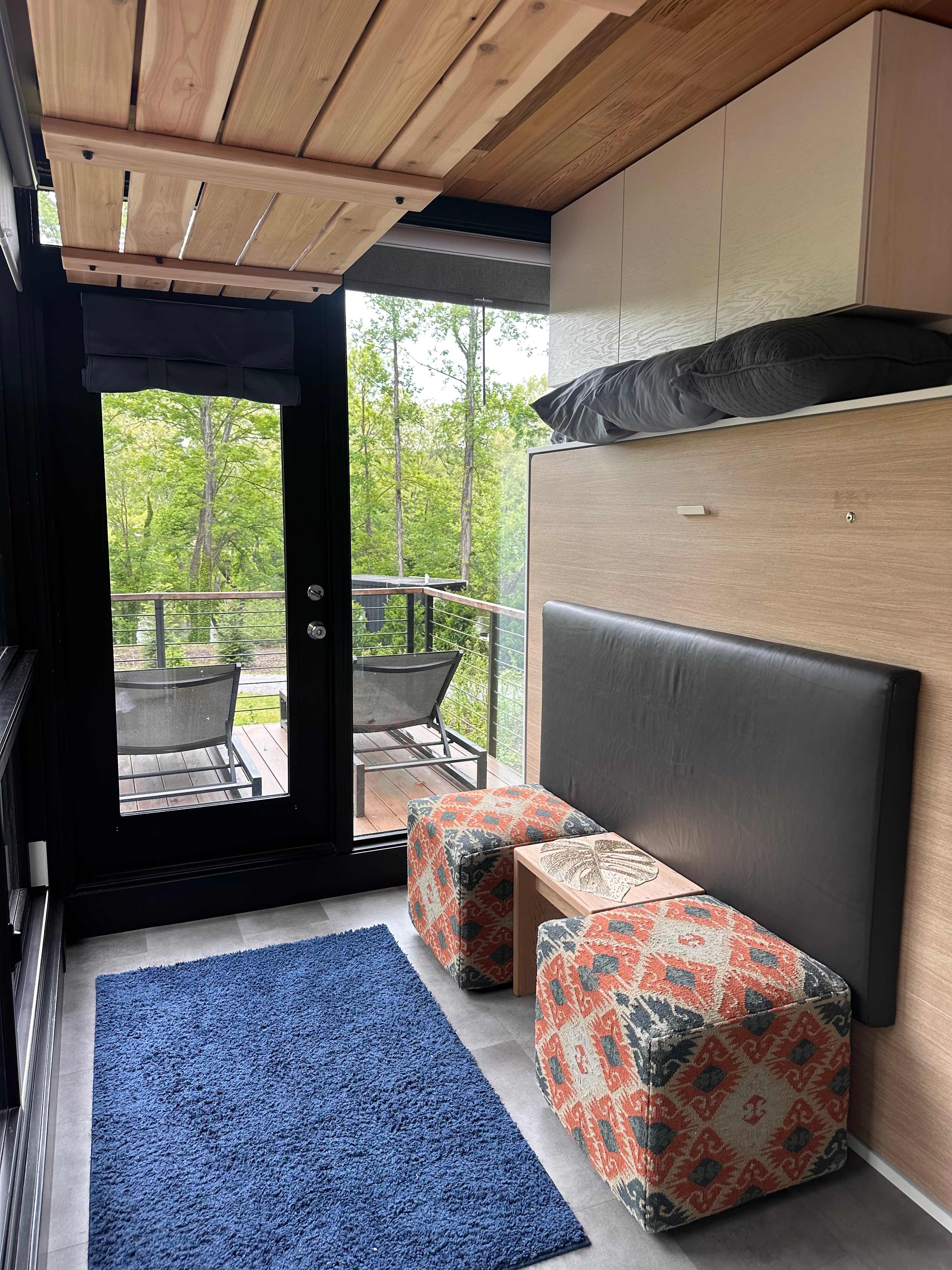 Cute Riverside Cabin w Hot Tub, Fire Pit, & Kayaks