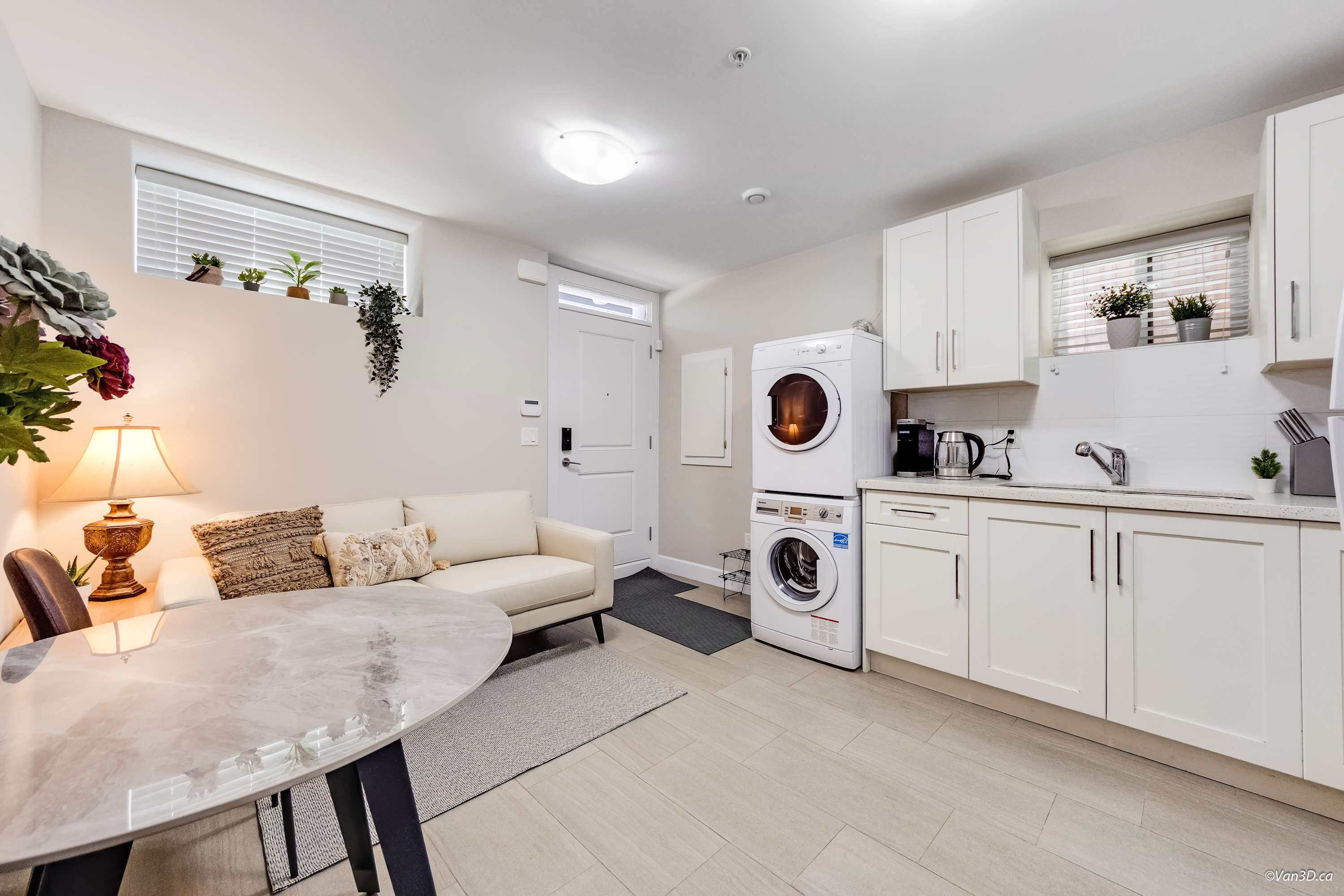 Cozy 2BR Suite in Vancouver West|Quiet &Convenient