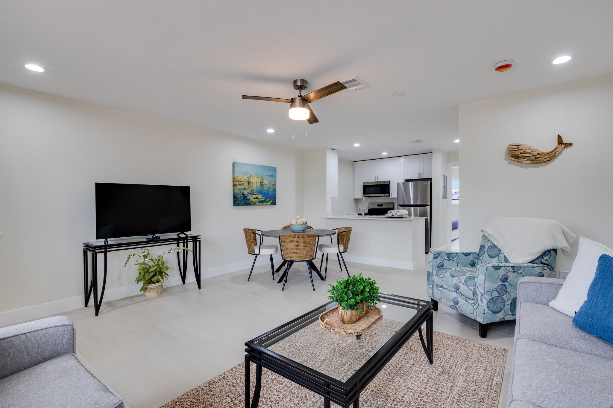 Sanibel Arms B2- Stunning Condo Steps to Beach in Sanibel, FL