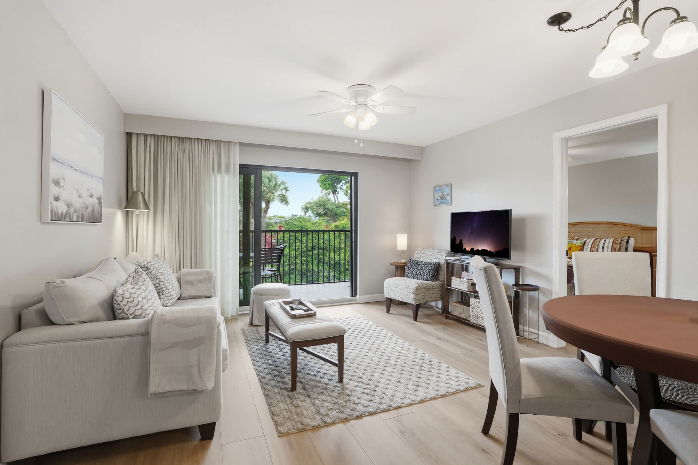 F 236 Deluxe Condo With Resort Views Sleeps 6 | Photo 12