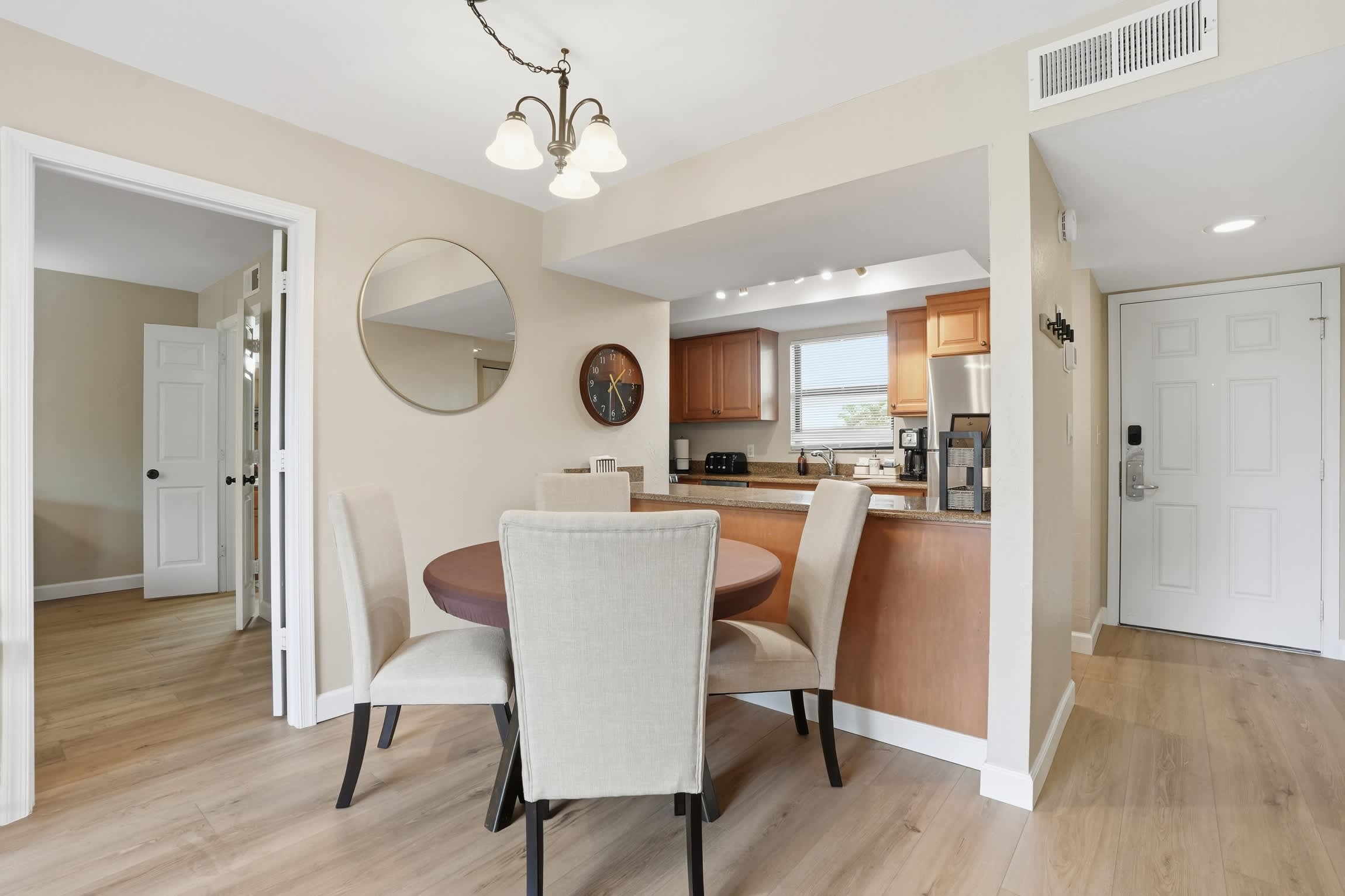 F 236 Deluxe Condo With Resort Views Sleeps 6 | Photo 11