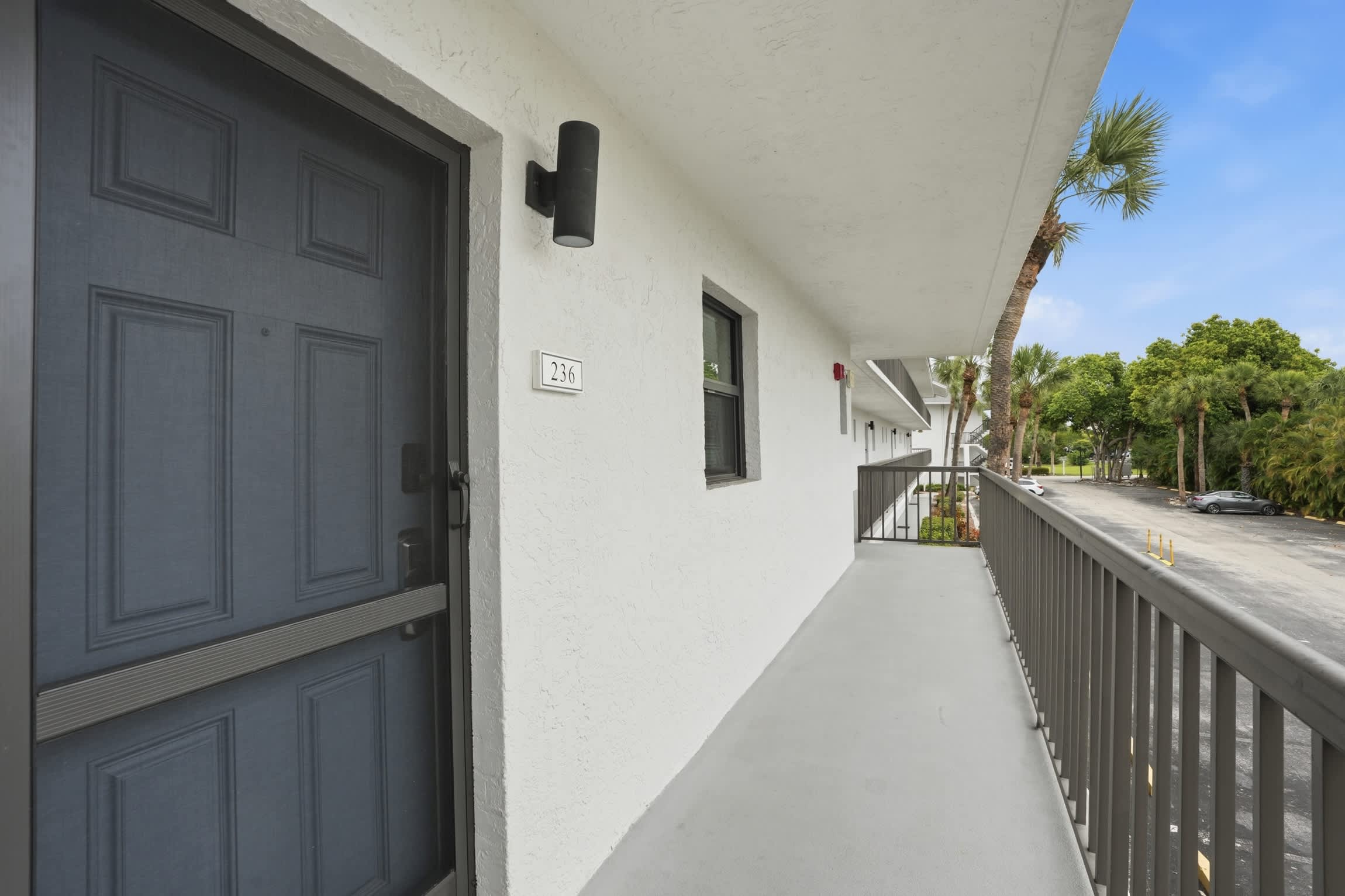 F 236 Deluxe Condo With Resort Views Sleeps 6 | Photo 8