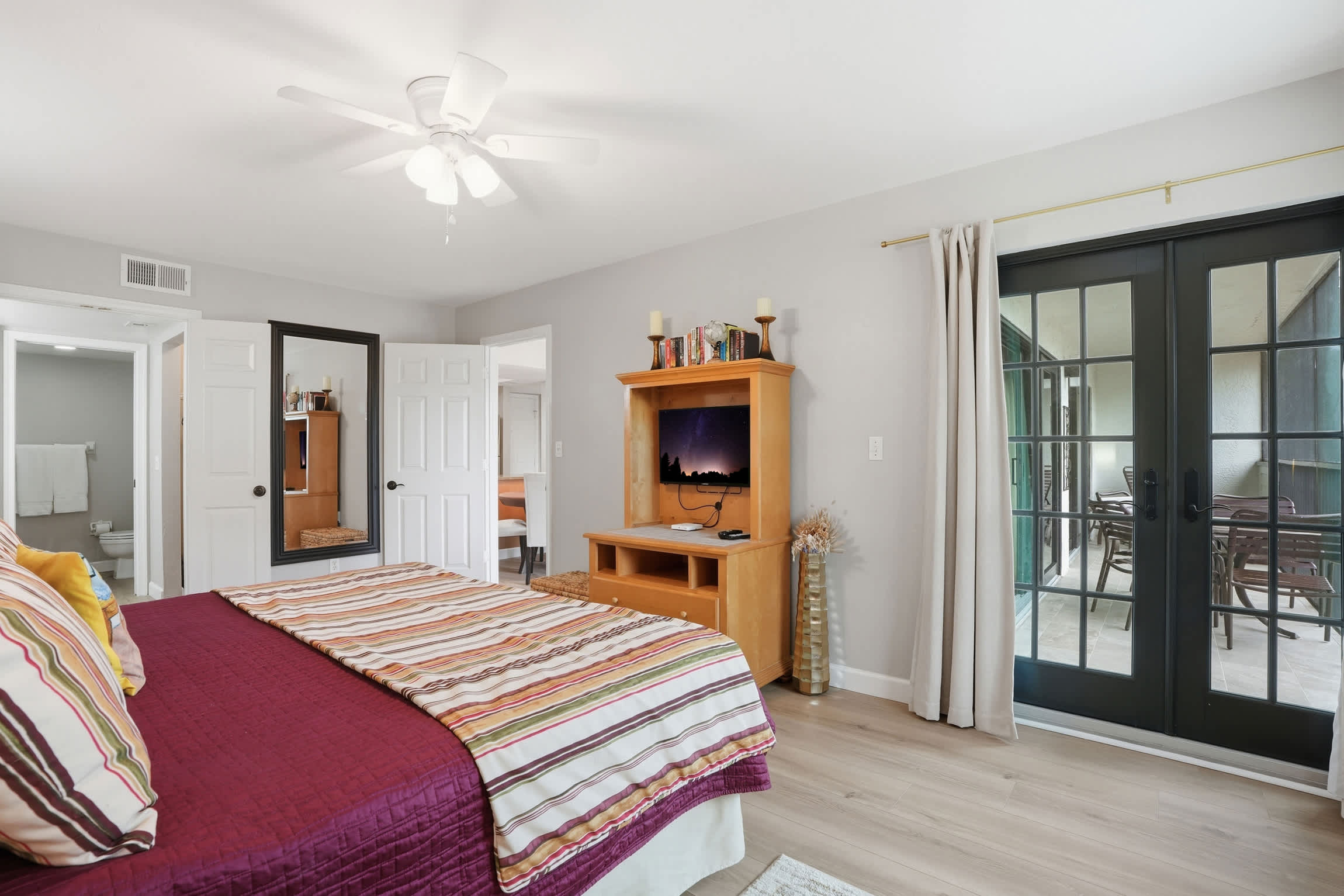 F 236 Deluxe Condo With Resort Views Sleeps 6 | Photo 16