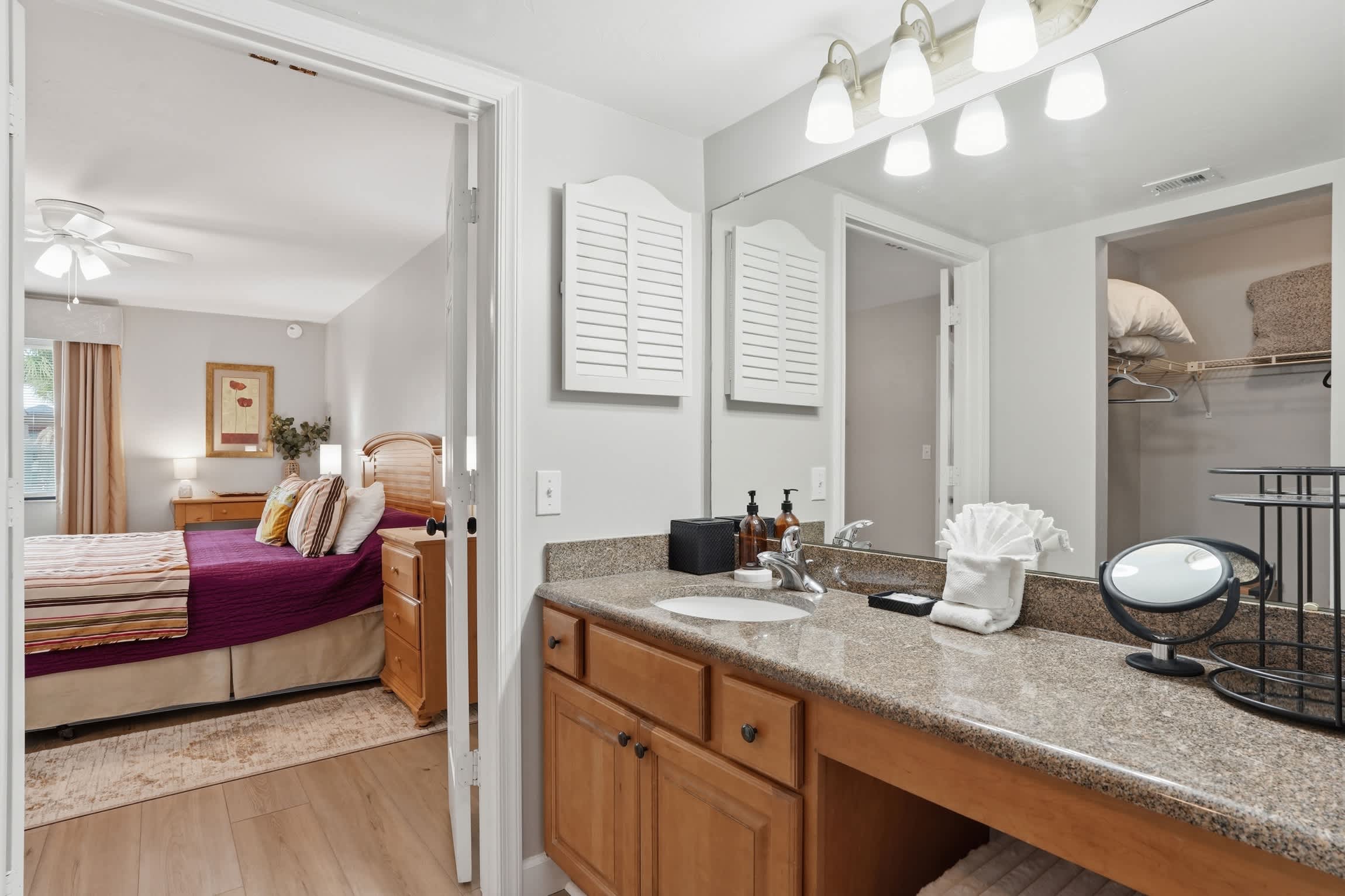 F 236 Deluxe Condo With Resort Views Sleeps 6 | Photo 18